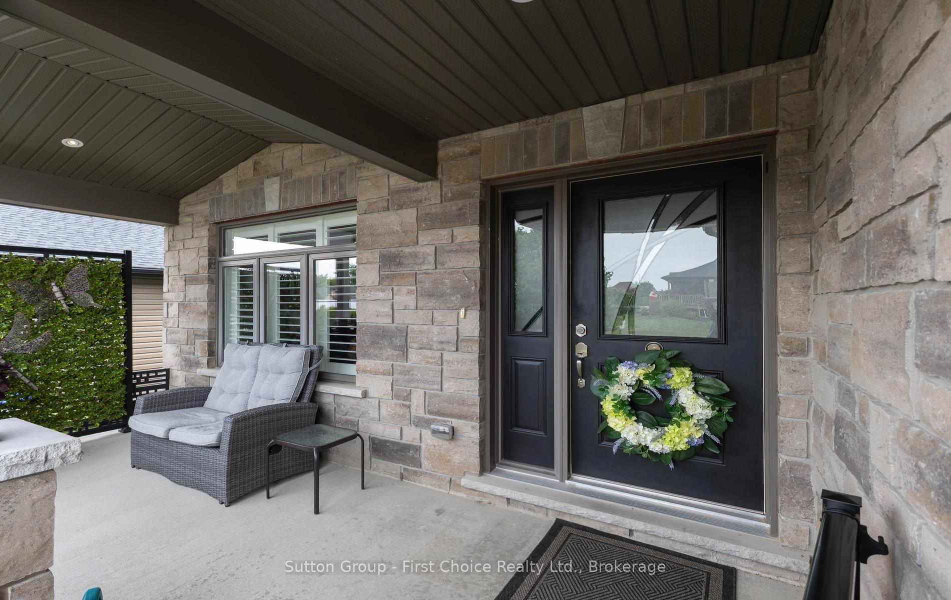 Photo 3 of 247 Sunset Drive, West Perth, Mitchell — HOMEH