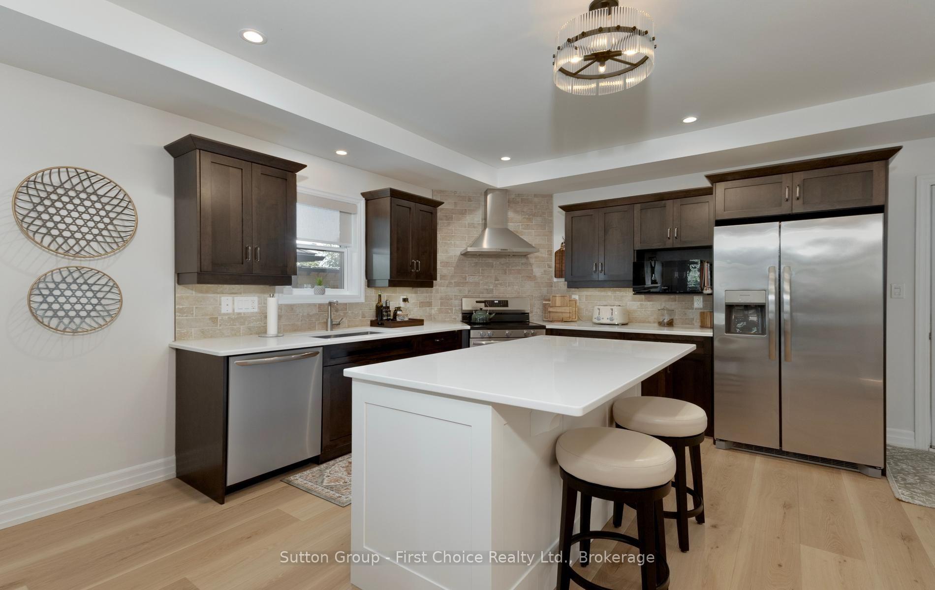 Photo 11 of 247 Sunset Drive, West Perth, Mitchell — HOMEH