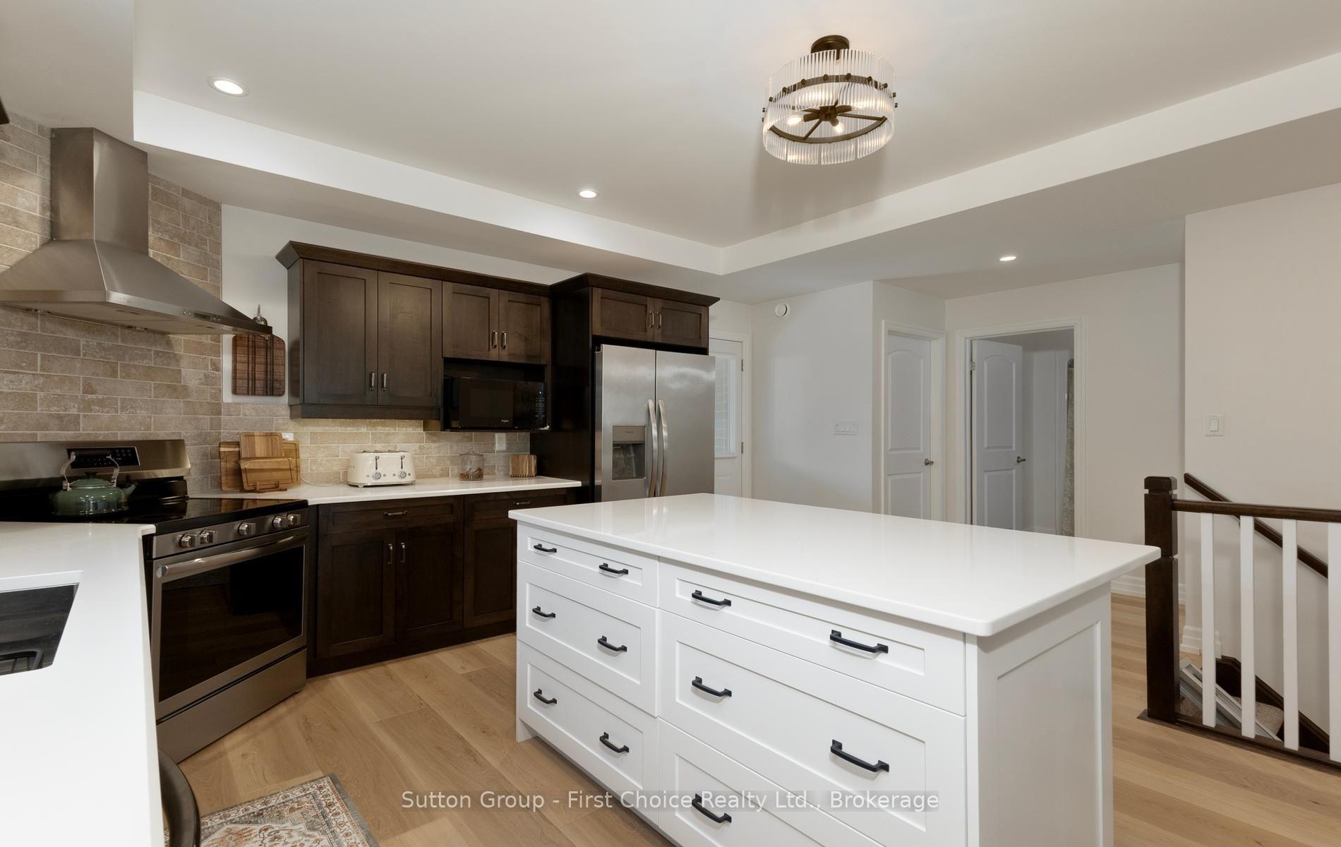Photo 13 of 247 Sunset Drive, West Perth, Mitchell — HOMEH