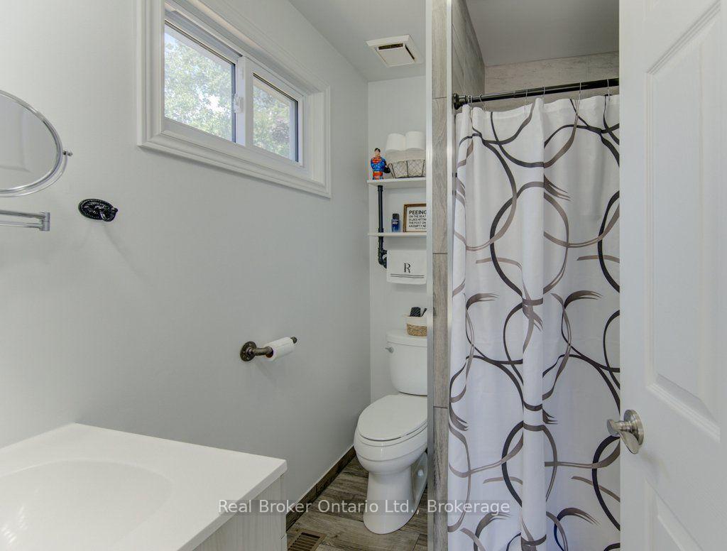 Photo 28 of 4 Wellington Street, Brant, Paris — HOMEH