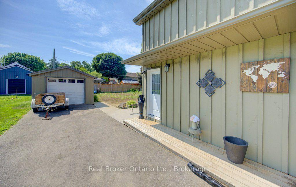 Photo 35 of 4 Wellington Street, Brant, Paris — HOMEH