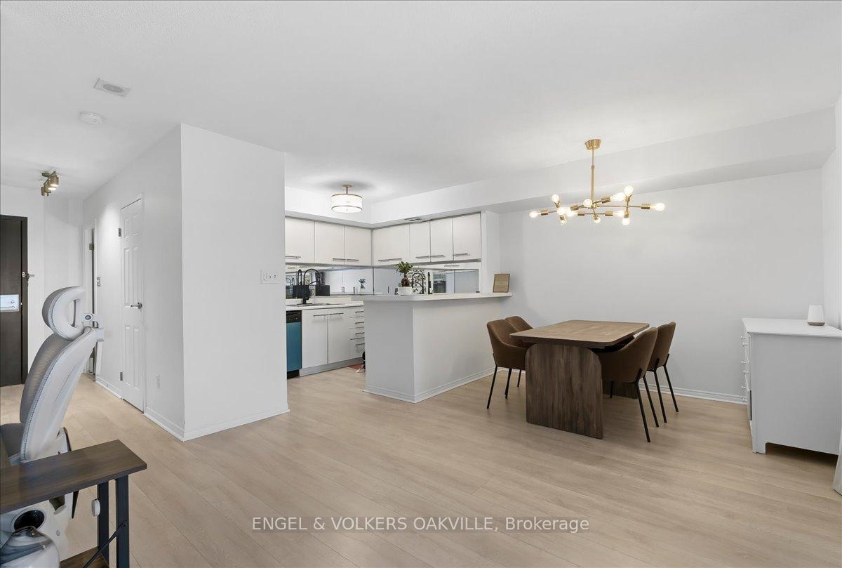 Photo 7 of Unit 1811, 25 The Esplanade, Toronto, Waterfront Communities — HOMEH