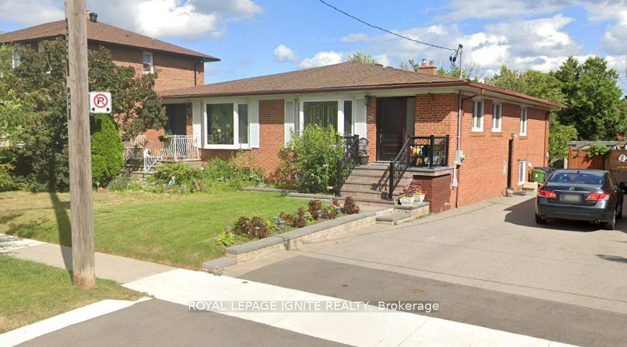 Front of Unit Bsmt, 29 Wyndcliff Crescent