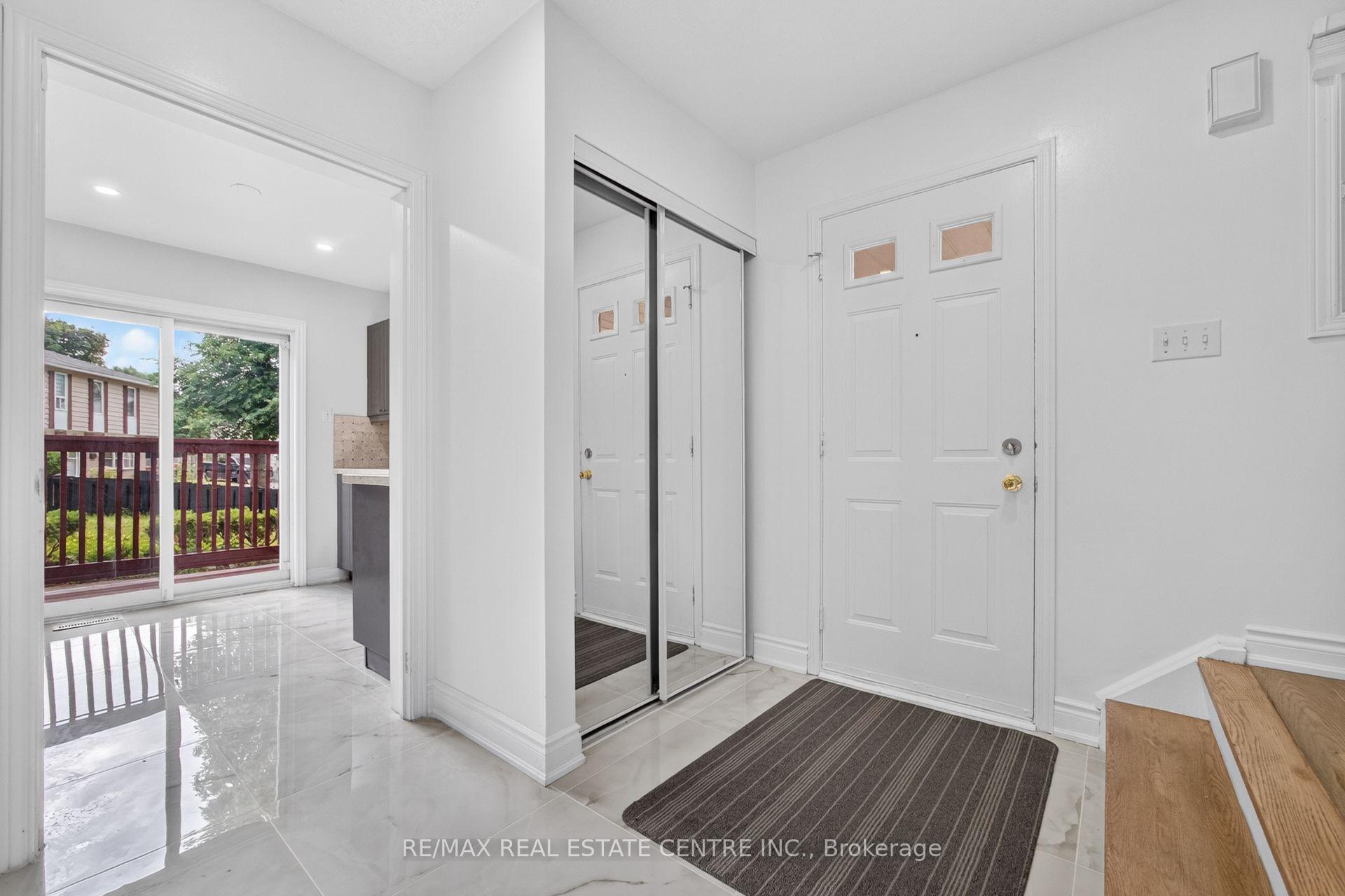 Photo 11 of 62 Bramhall Circle, Brampton, Madoc — HOMEH