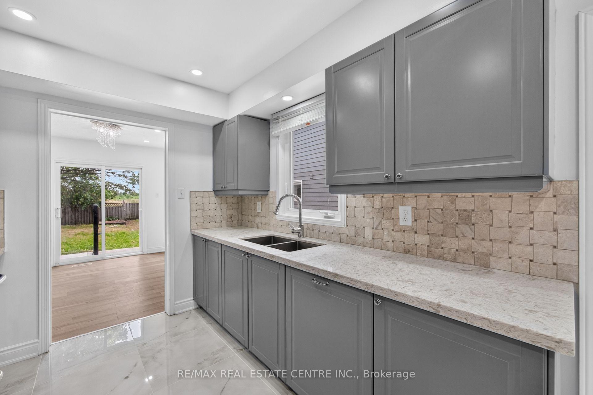 Photo 16 of 62 Bramhall Circle, Brampton, Madoc — HOMEH