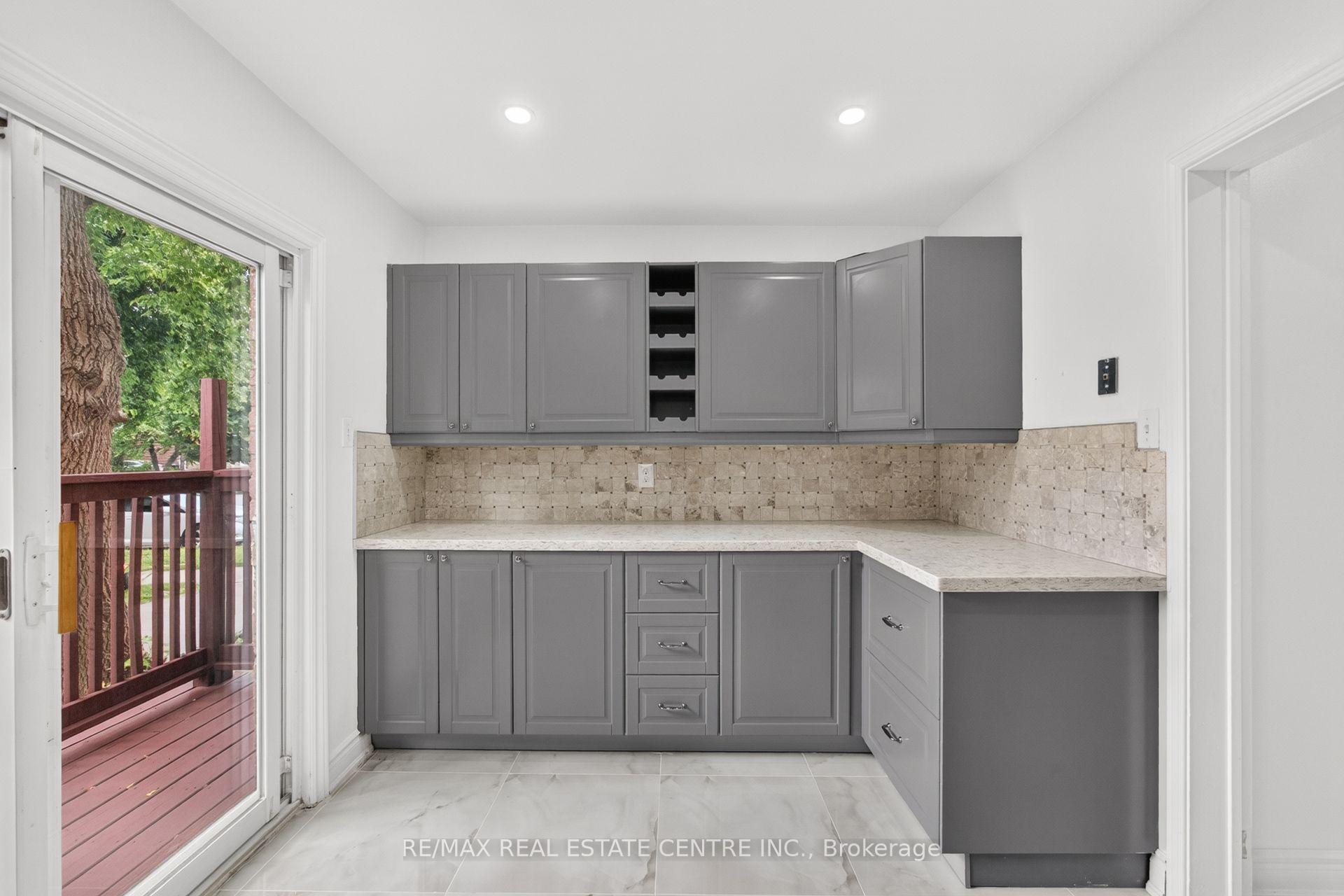 Photo 19 of 62 Bramhall Circle, Brampton, Madoc — HOMEH