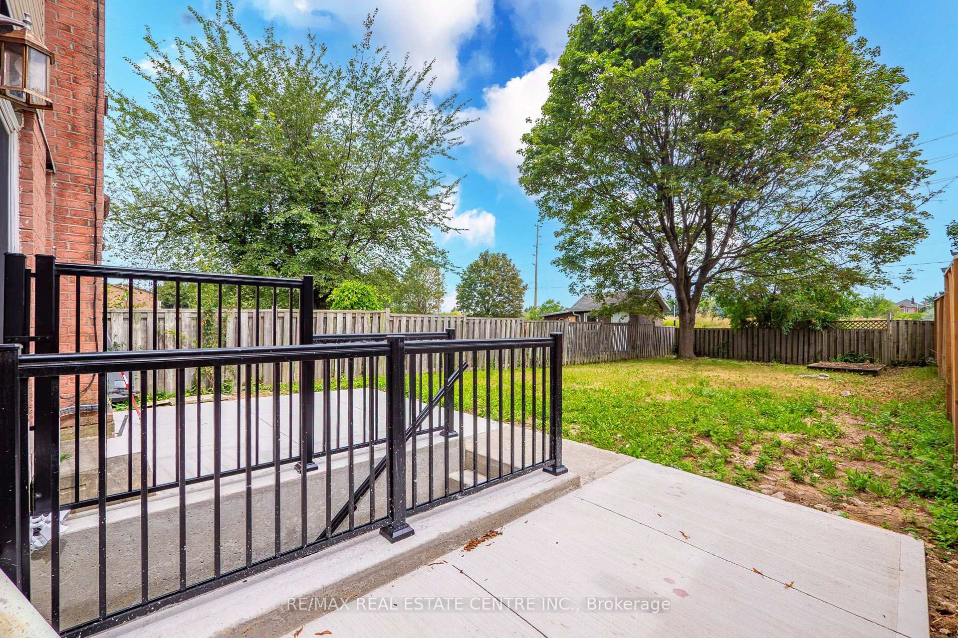 Photo 53 of 62 Bramhall Circle, Brampton, Madoc — HOMEH
