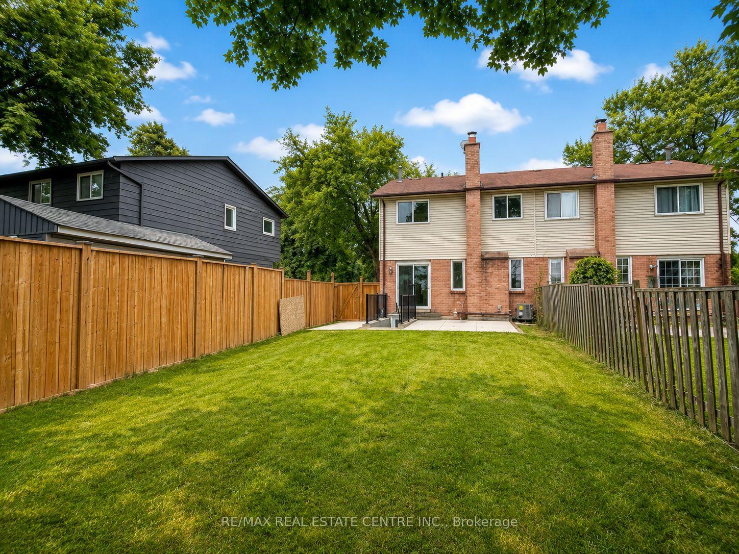 Photo 52 of 62 Bramhall Circle, Brampton, Madoc — HOMEH