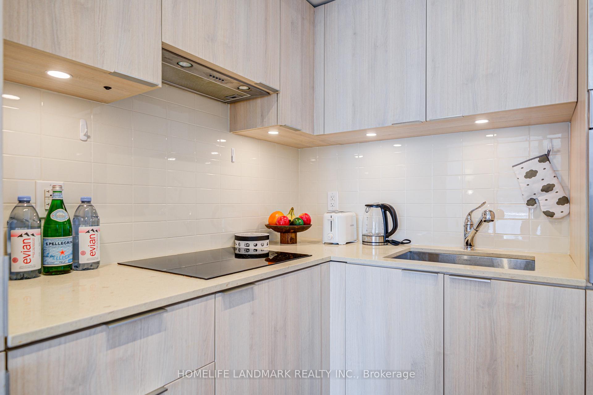 Photo 11 of Unit 1106, 11 Wellesley Street W, Toronto, Bay Street Corridor — HOMEH