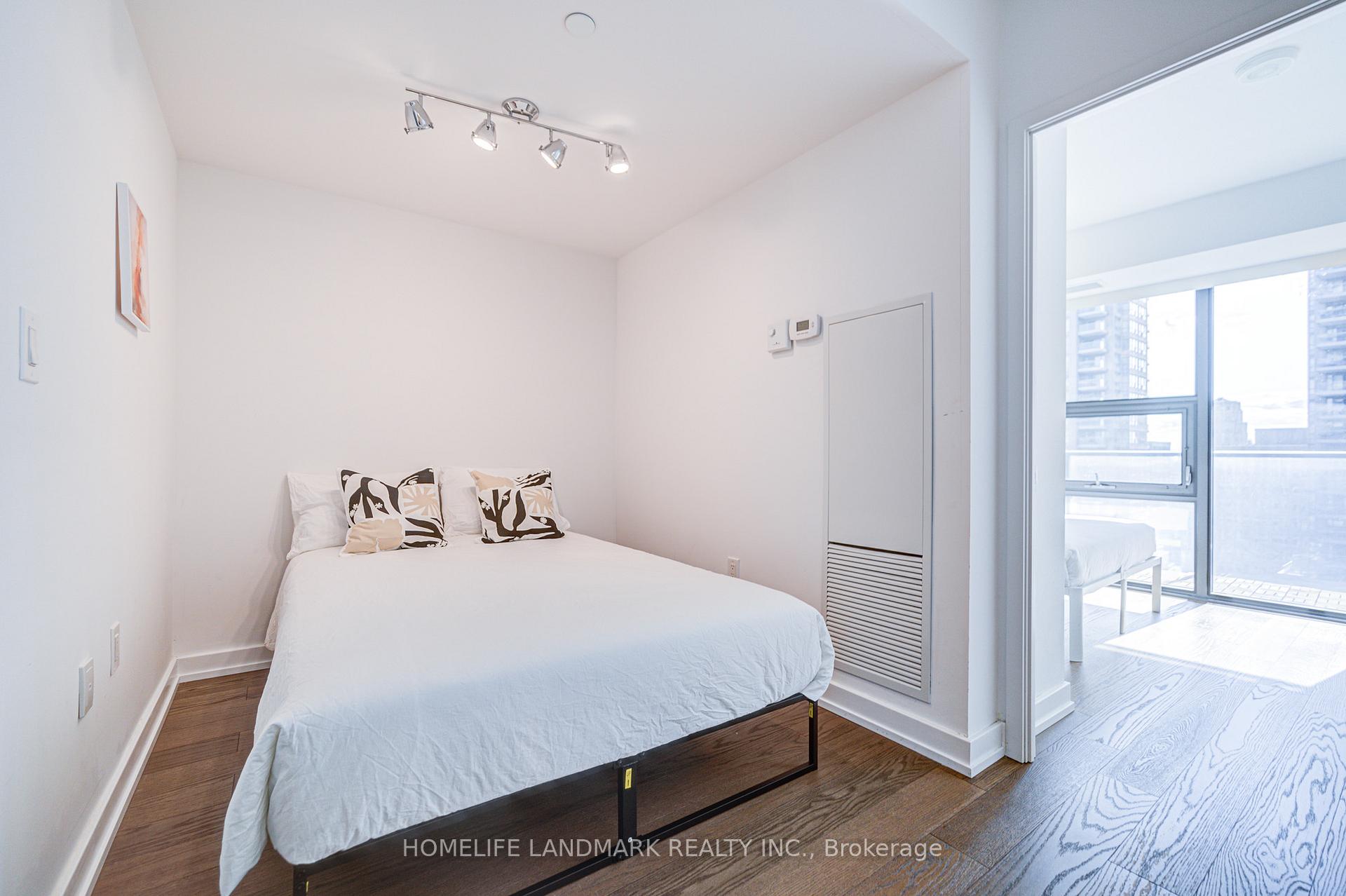 Photo 18 of Unit 1106, 11 Wellesley Street W, Toronto, Bay Street Corridor — HOMEH