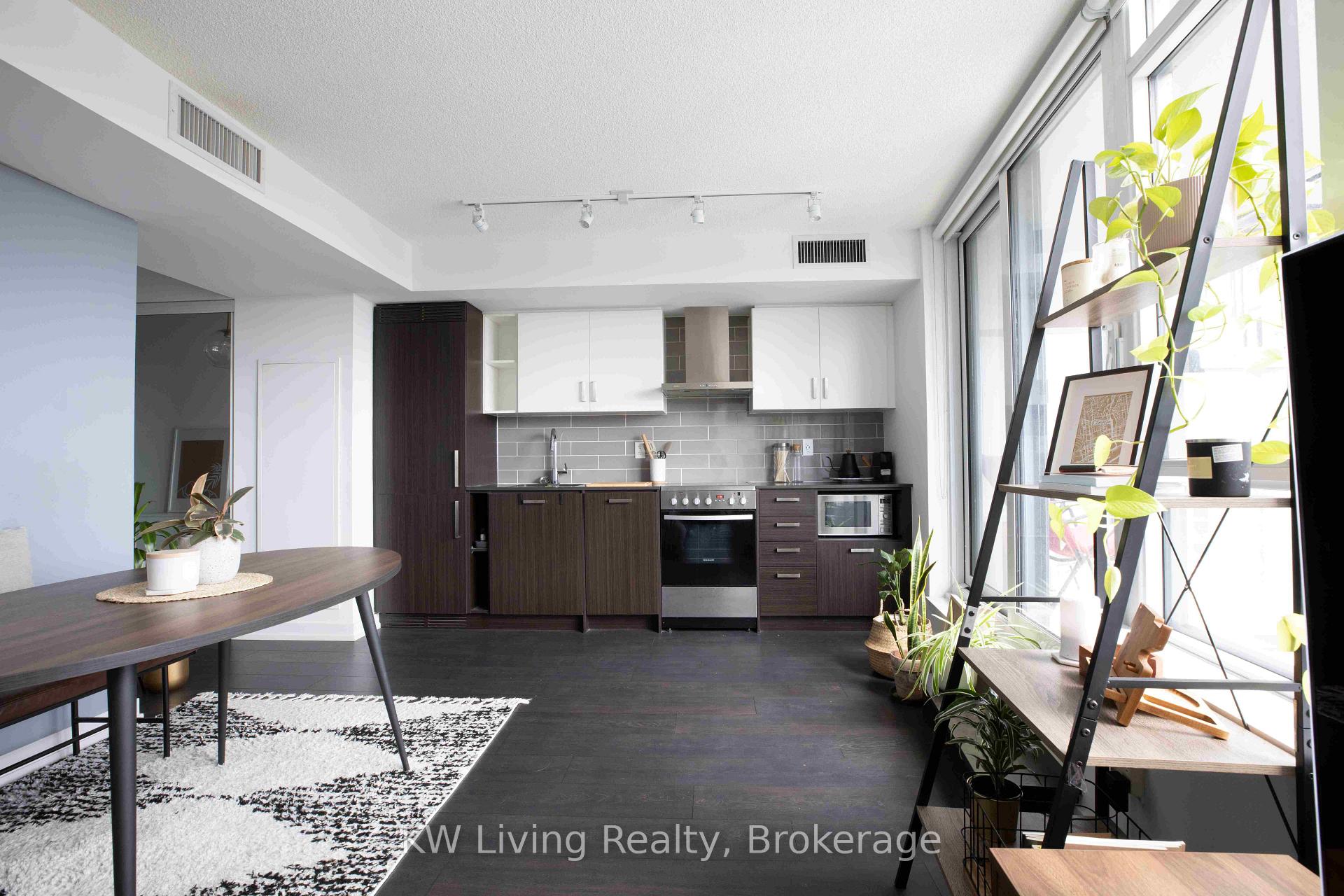 Photo 5 of Unit 316, 125 Redpath Avenue, Toronto, Mount Pleasant West — HOMEH
