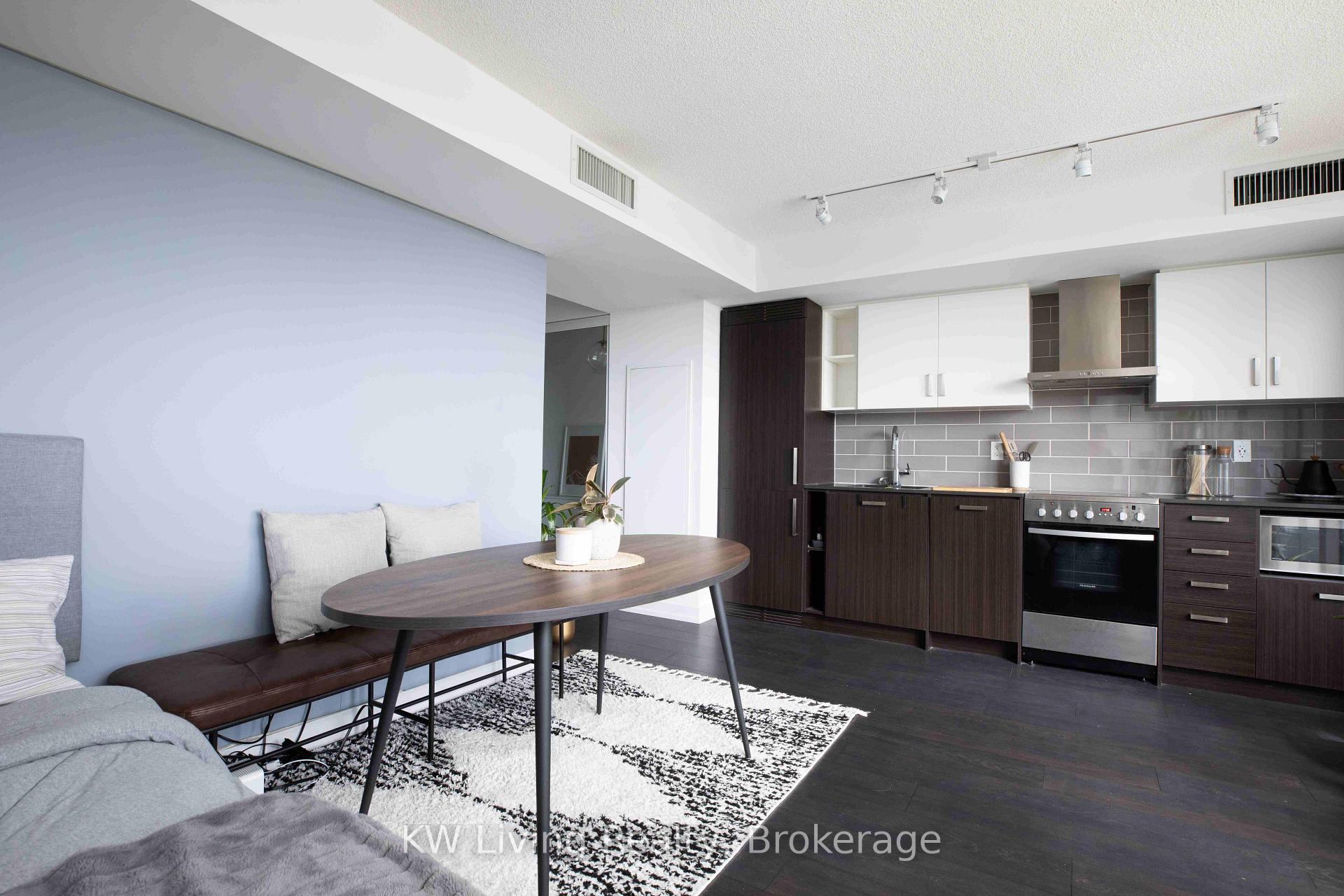 Photo 6 of Unit 316, 125 Redpath Avenue, Toronto, Mount Pleasant West — HOMEH