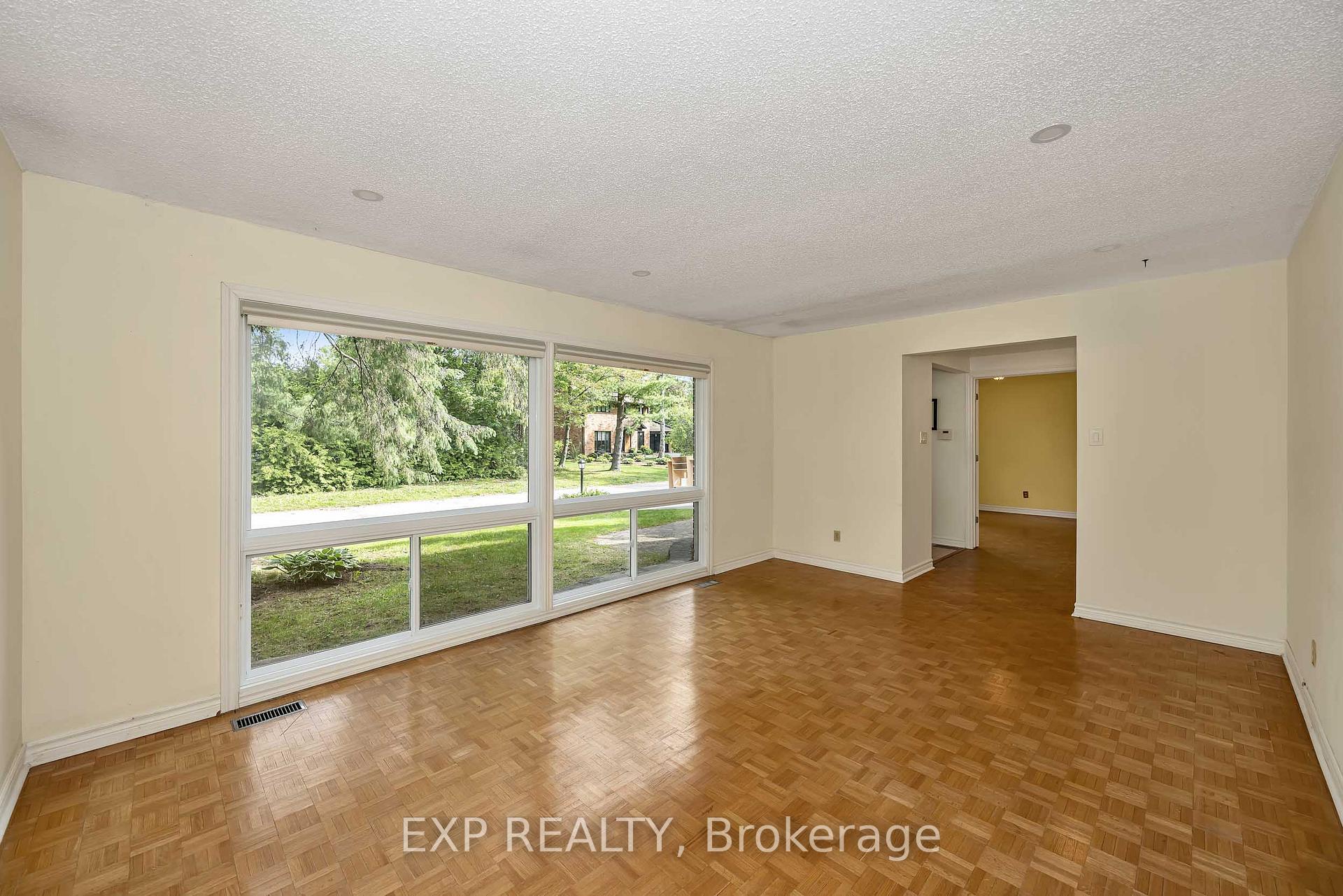 Photo 9 of 14 Carr Crescent, Ottawa, Kanata - Beaverbrook — HOMEH