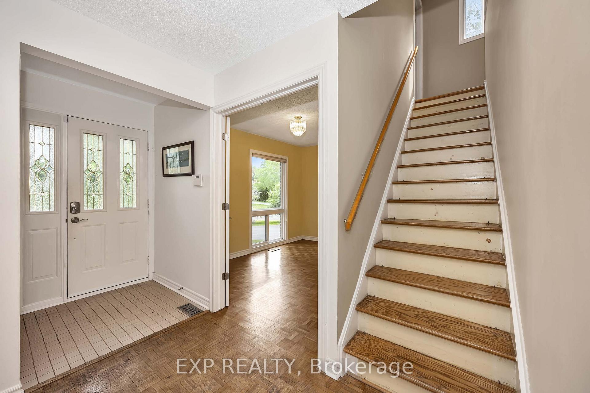 Photo 18 of 14 Carr Crescent, Ottawa, Kanata - Beaverbrook — HOMEH