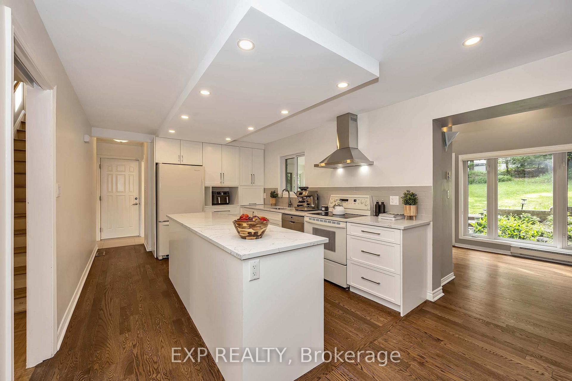 Photo 30 of 14 Carr Crescent, Ottawa, Kanata - Beaverbrook — HOMEH