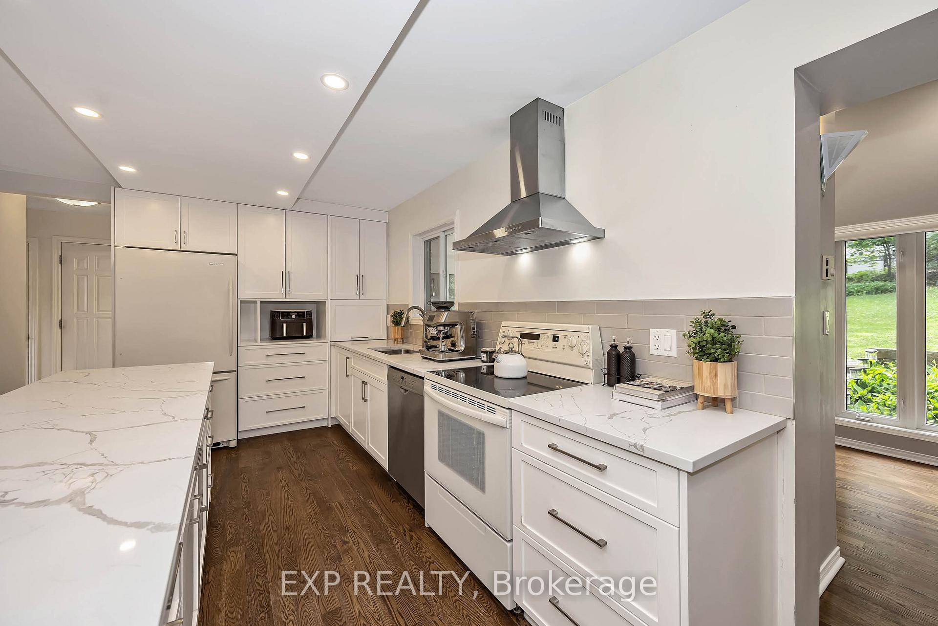 Photo 33 of 14 Carr Crescent, Ottawa, Kanata - Beaverbrook — HOMEH