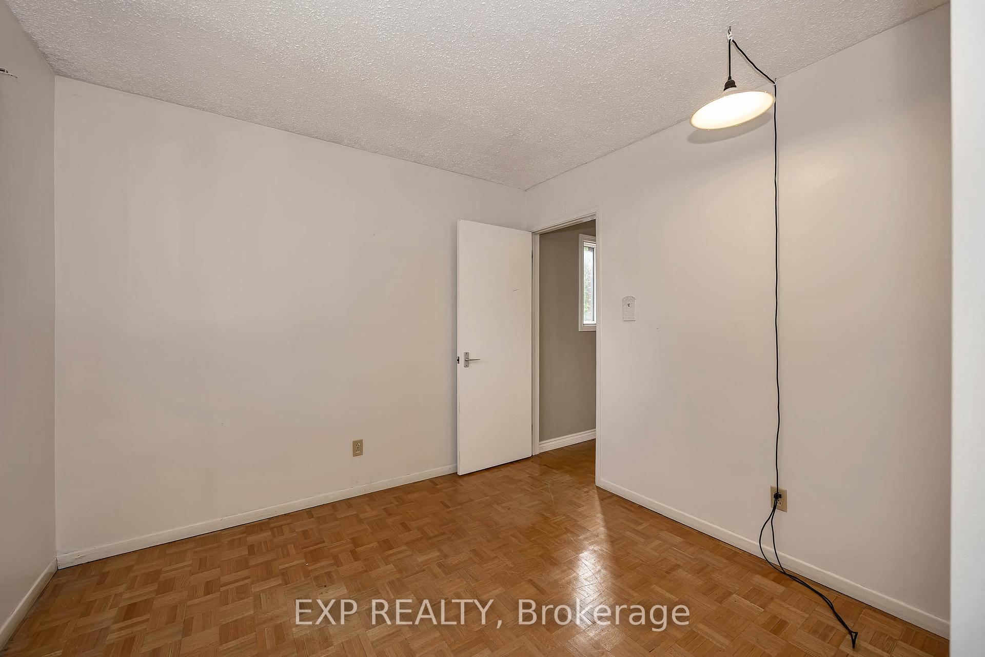 Photo 57 of 14 Carr Crescent, Ottawa, Kanata - Beaverbrook — HOMEH