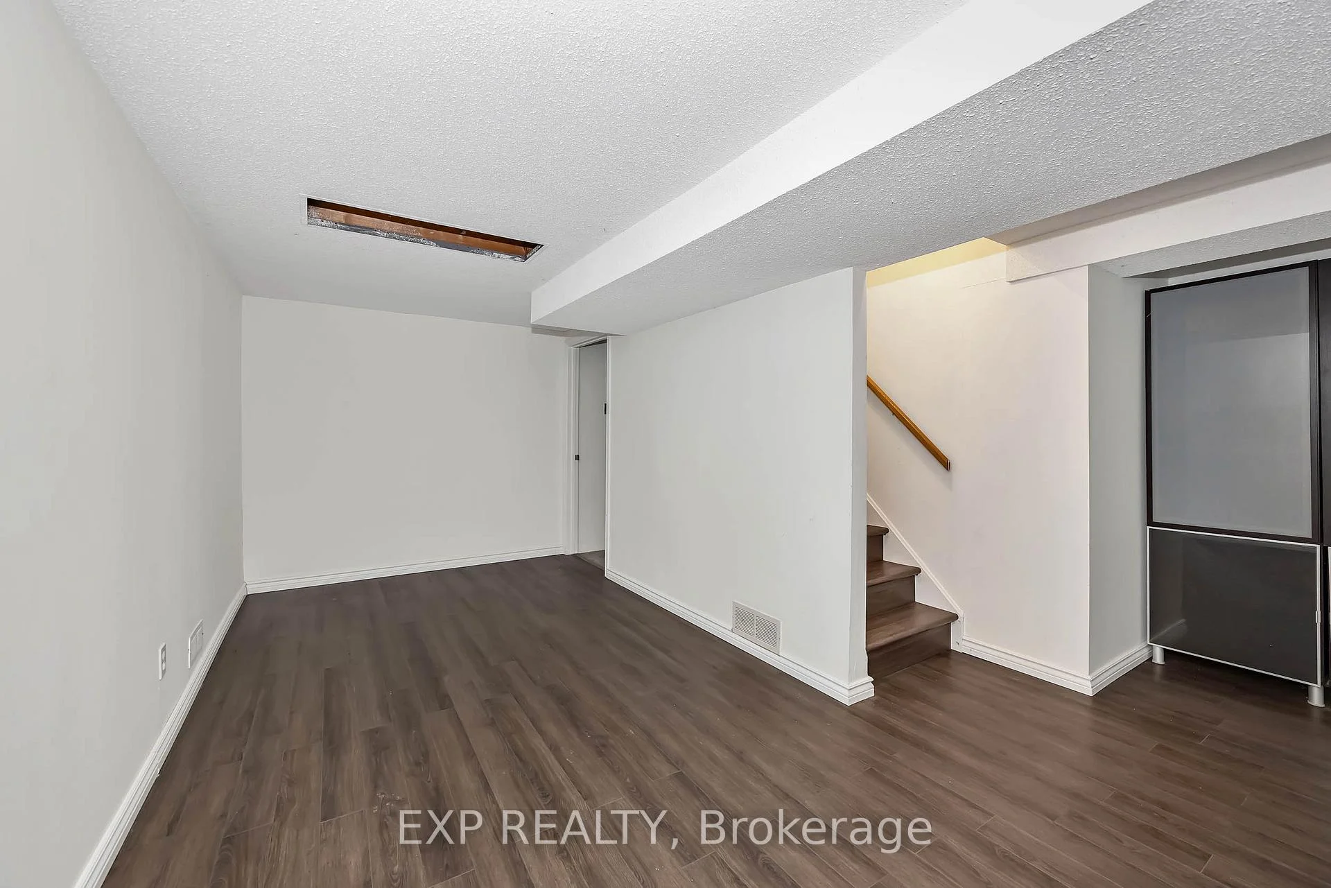 Photo 96 of 14 Carr Crescent, Ottawa, Kanata - Beaverbrook — HOMEH