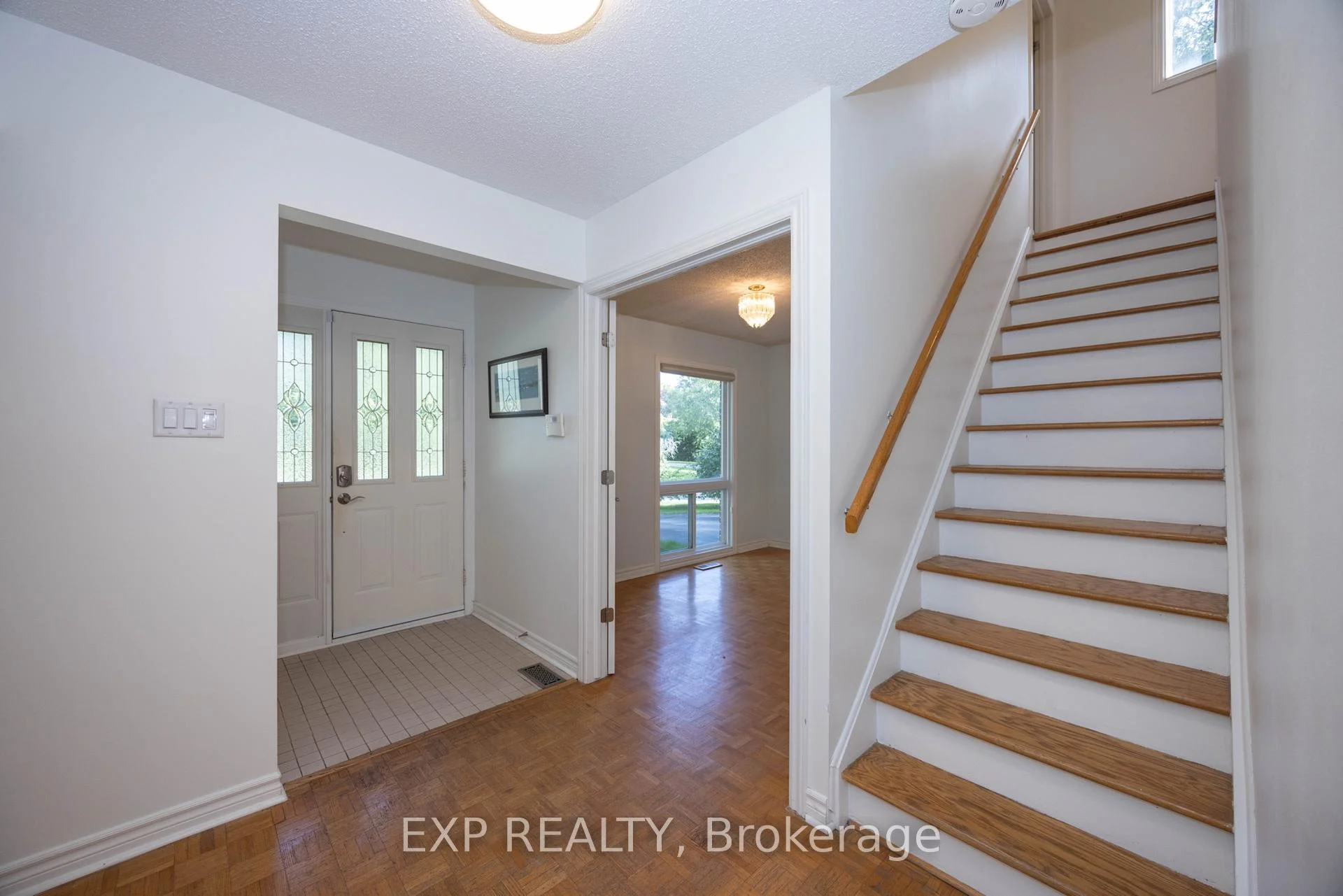 Photo 10 of 14 Carr Crescent, Ottawa, Kanata - Beaverbrook — HOMEH