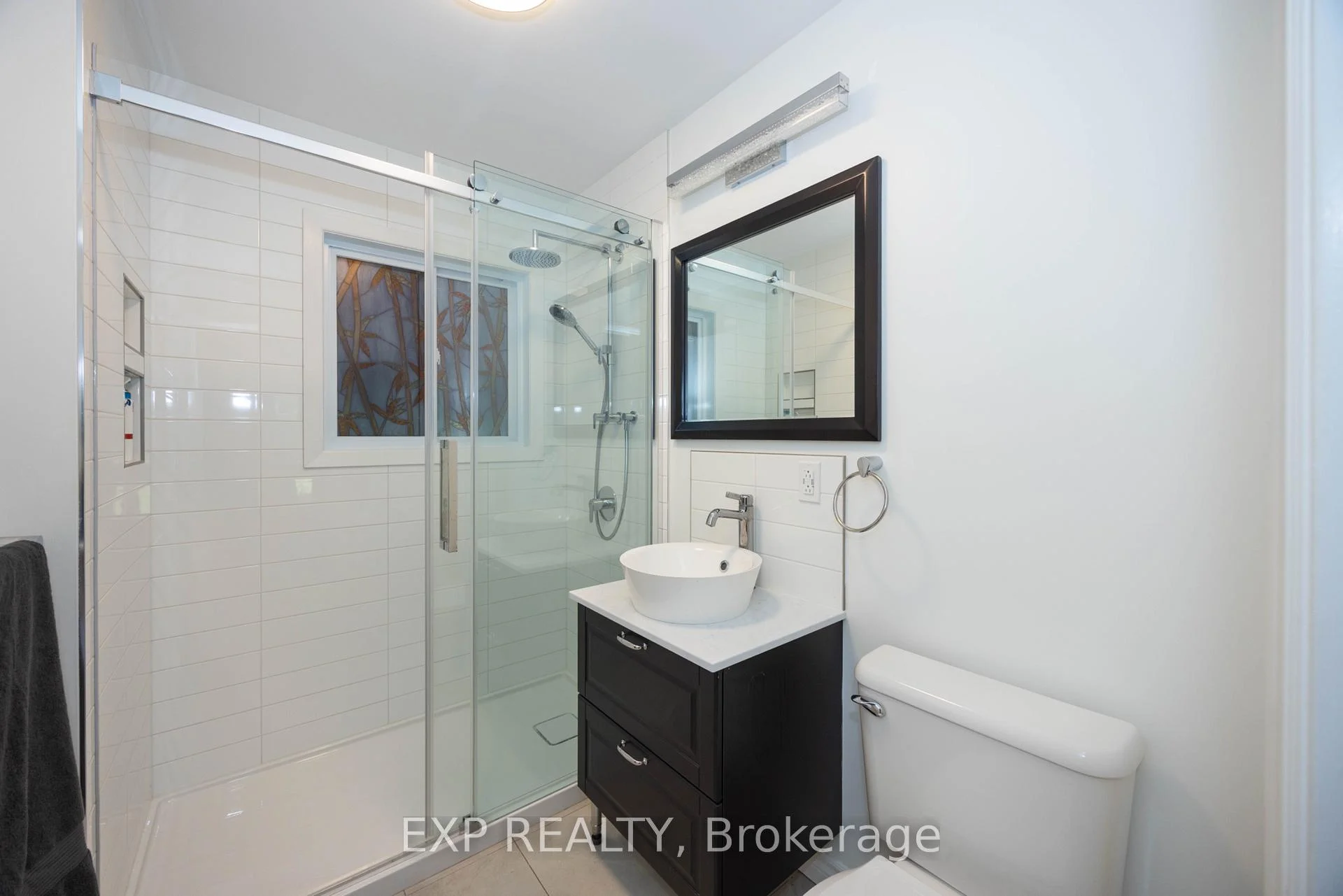 Photo 16 of 14 Carr Crescent, Ottawa, Kanata - Beaverbrook — HOMEH