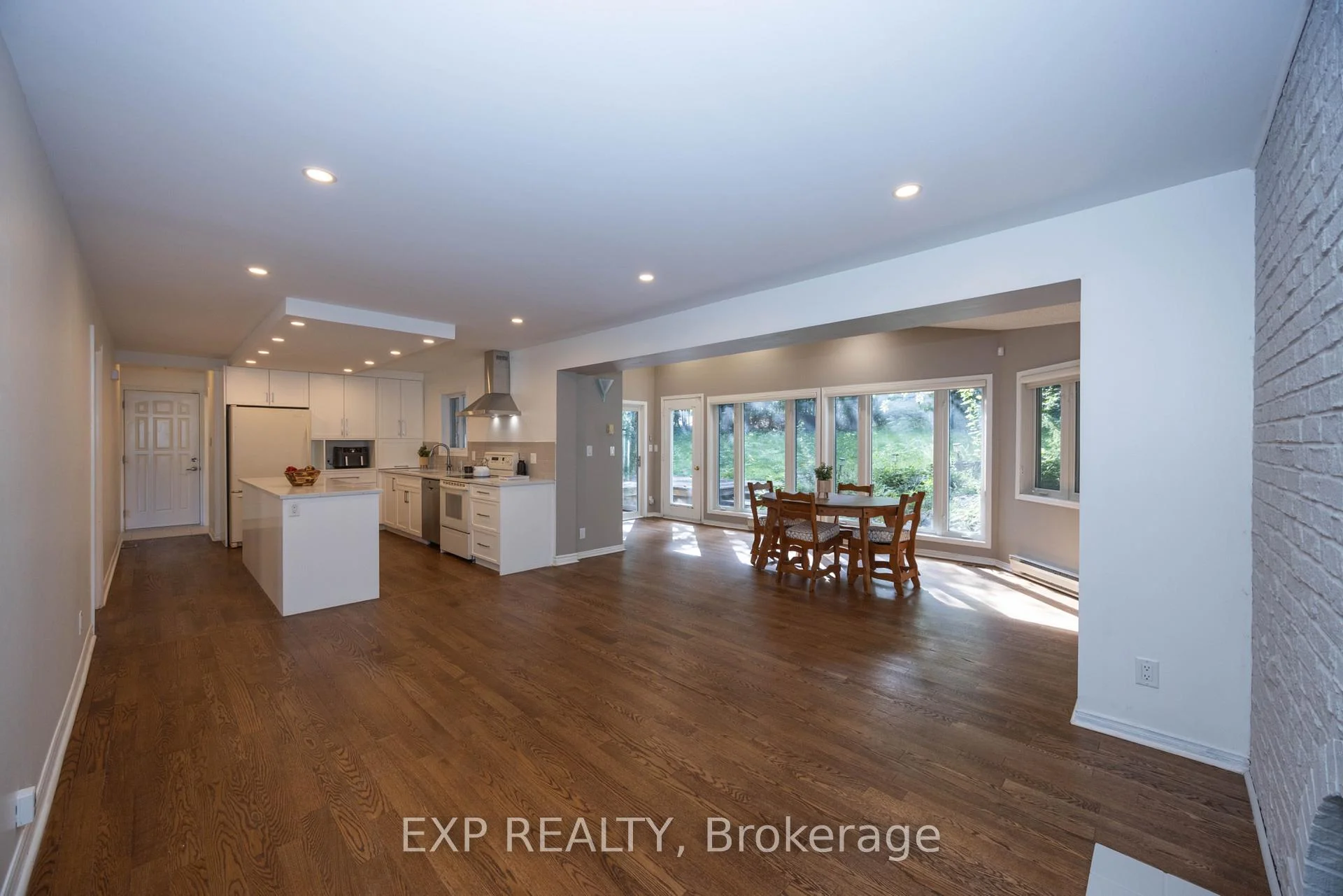 Photo 31 of 14 Carr Crescent, Ottawa, Kanata - Beaverbrook — HOMEH