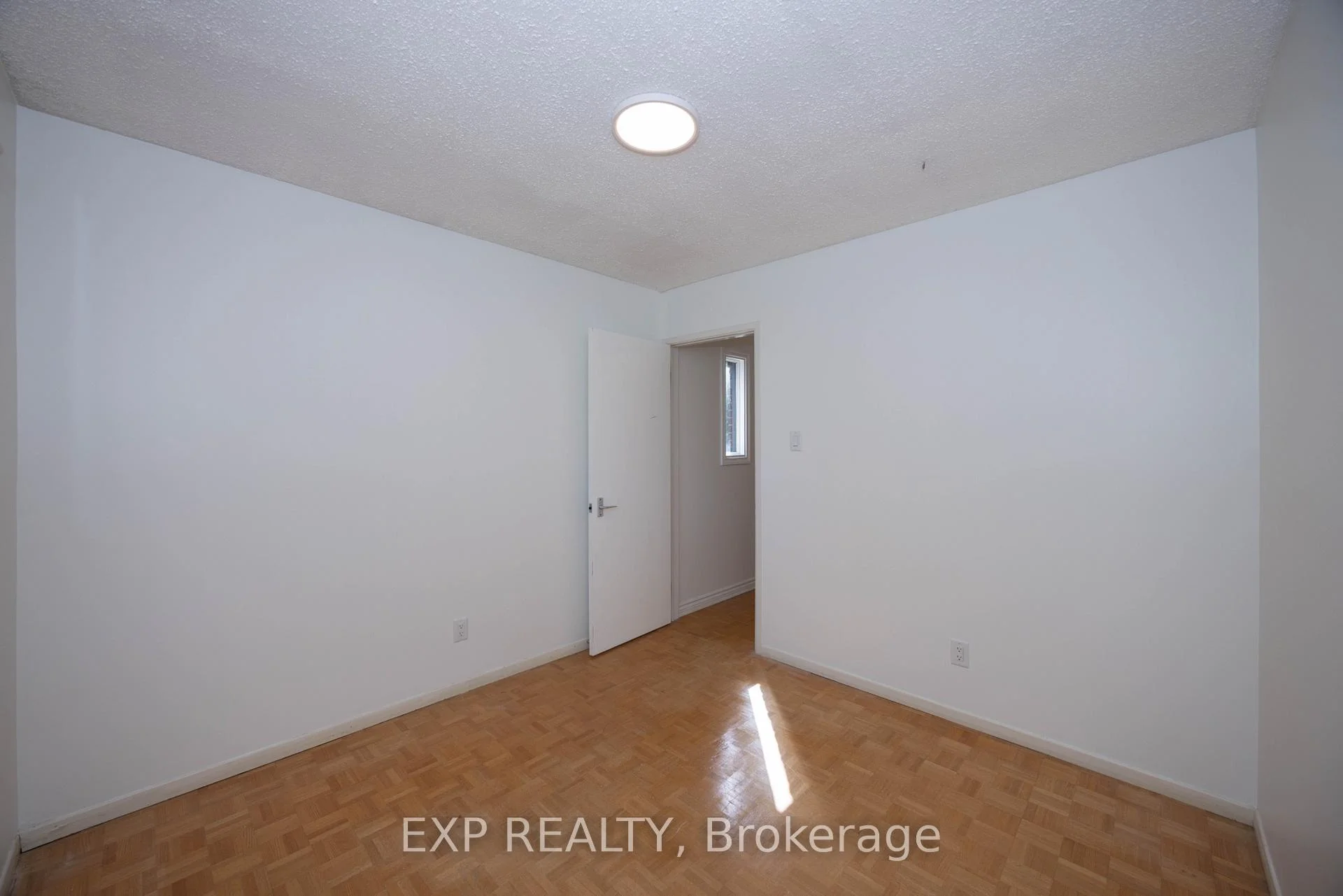 Photo 52 of 14 Carr Crescent, Ottawa, Kanata - Beaverbrook — HOMEH