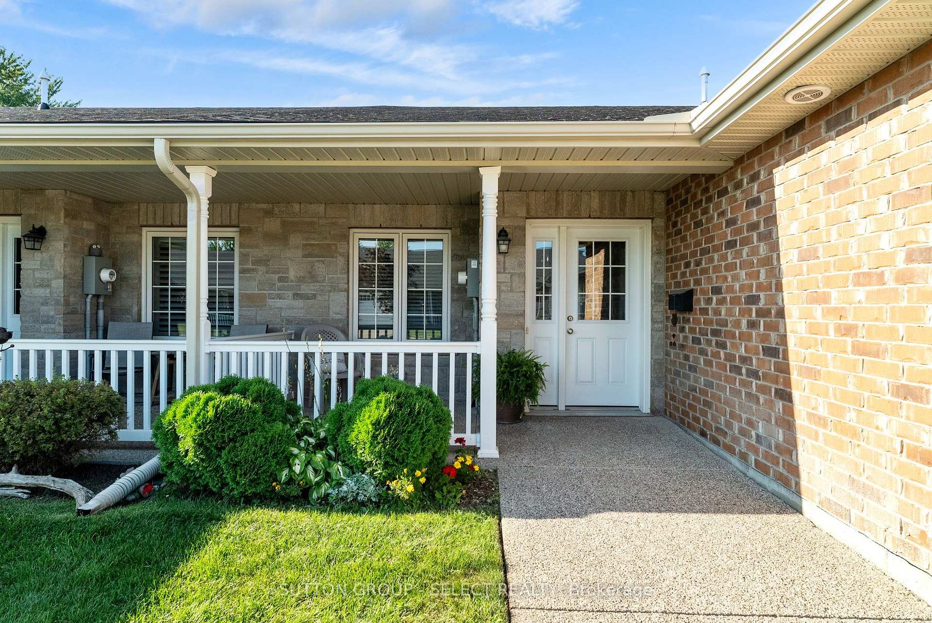 Photo 3 of 14 Devon Drive, South Huron, Exeter — HOMEH