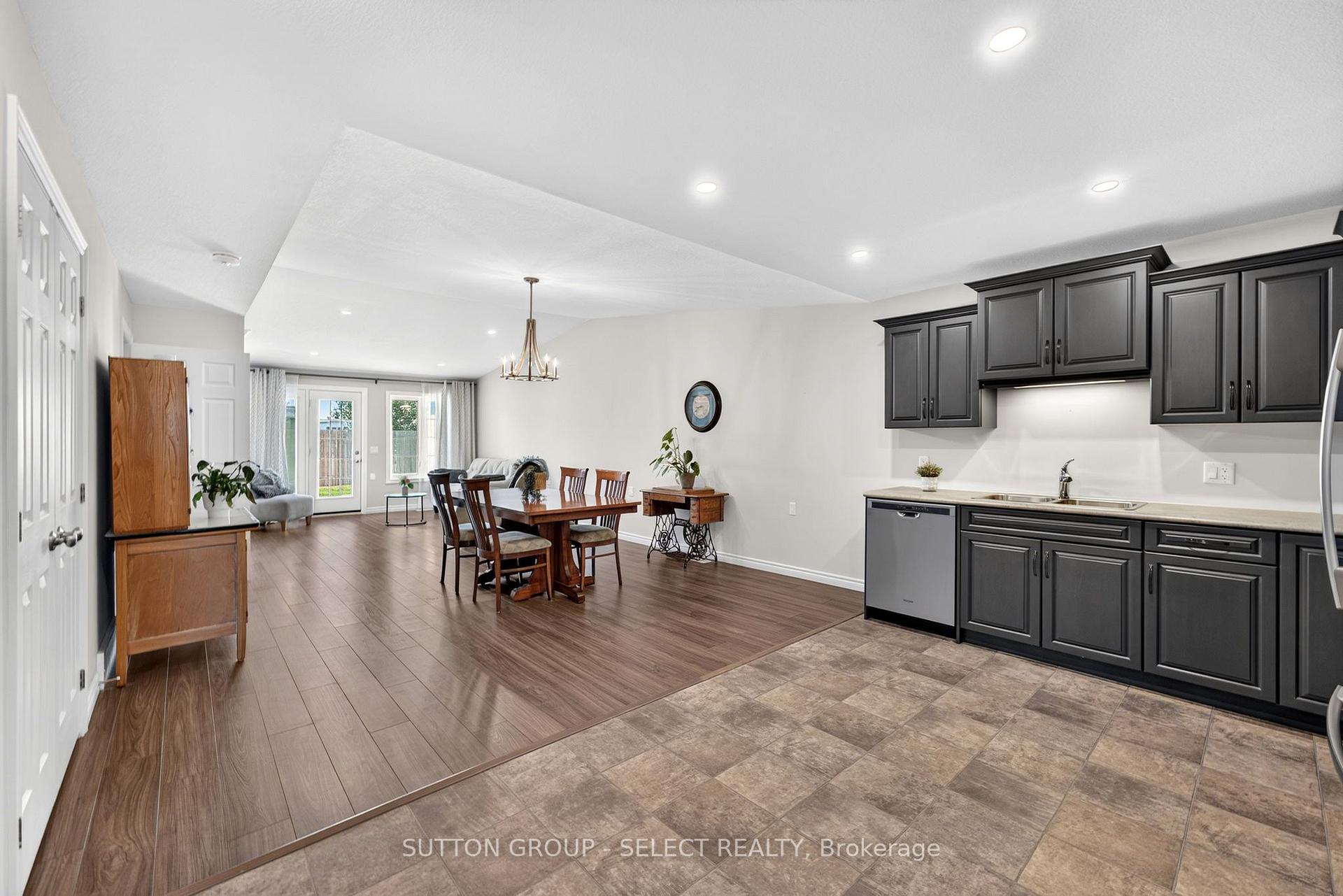 Photo 9 of 14 Devon Drive, South Huron, Exeter — HOMEH