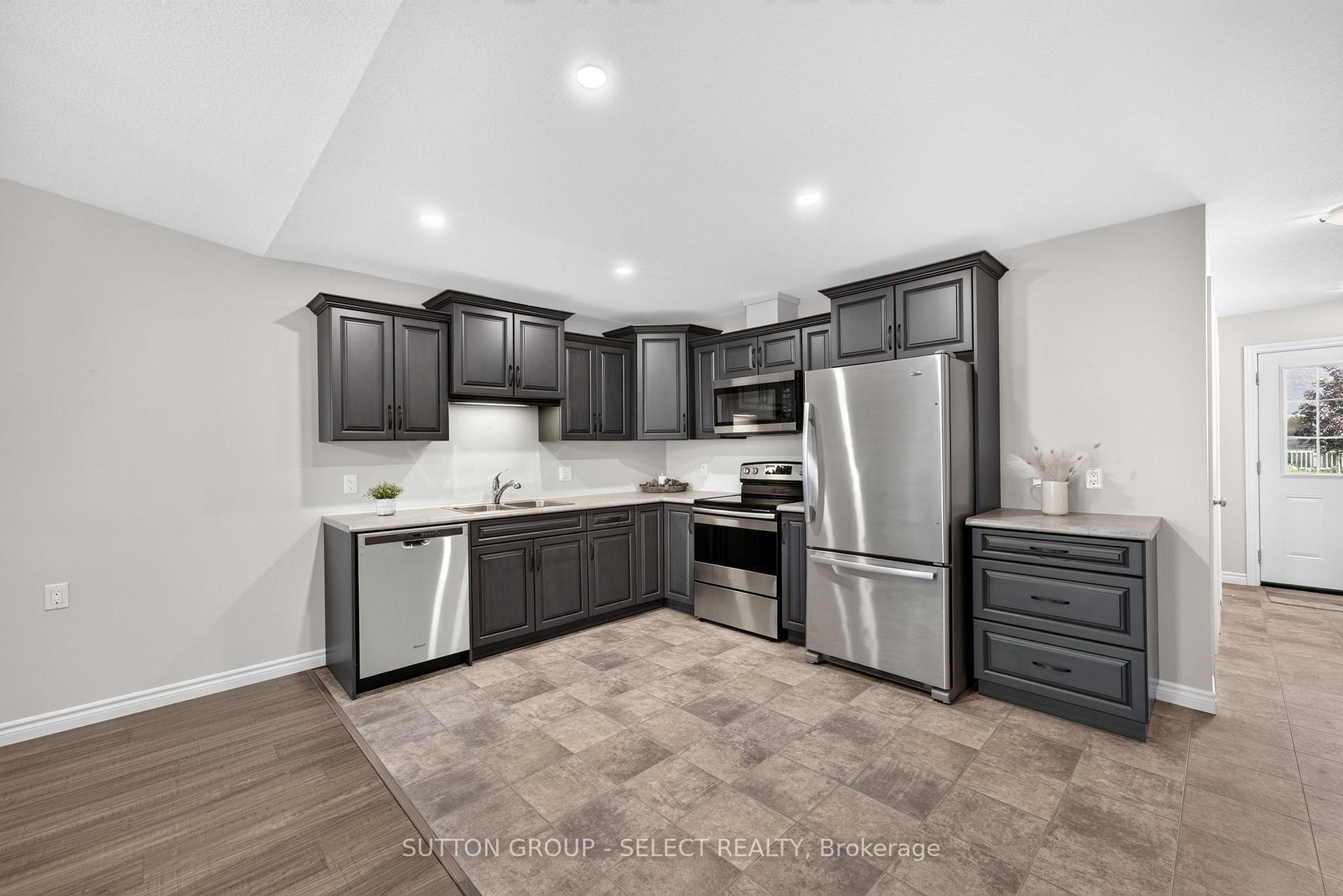 Photo 10 of 14 Devon Drive, South Huron, Exeter — HOMEH