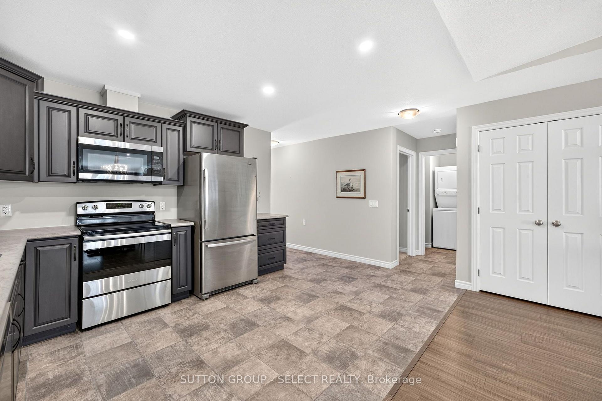 Photo 12 of 14 Devon Drive, South Huron, Exeter — HOMEH