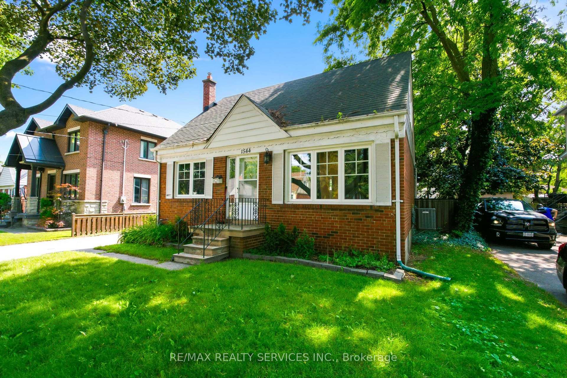 Photo 7 of 1544 Alexandra Boulevard, Mississauga, Lakeview — HOMEH