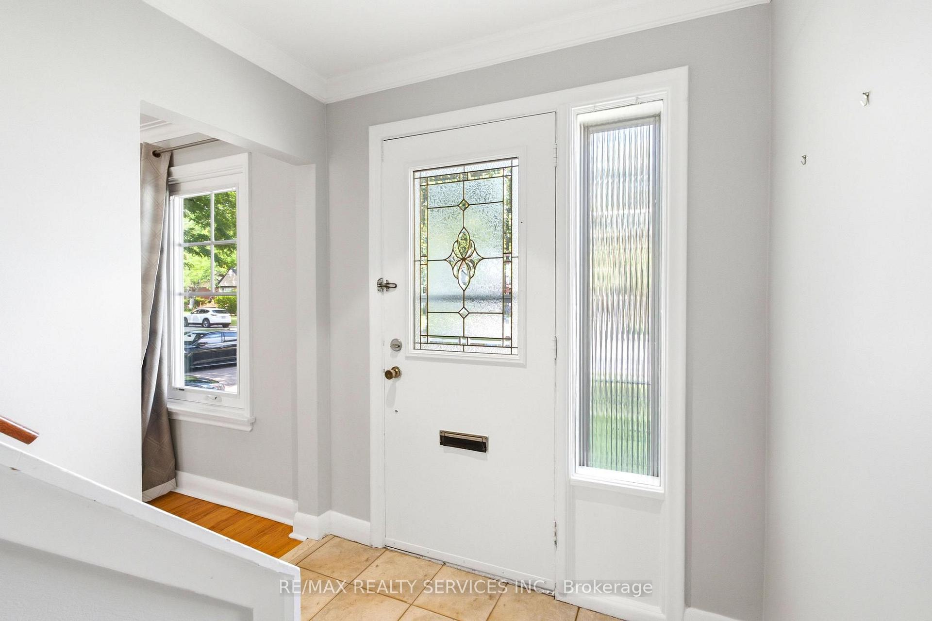 Photo 8 of 1544 Alexandra Boulevard, Mississauga, Lakeview — HOMEH