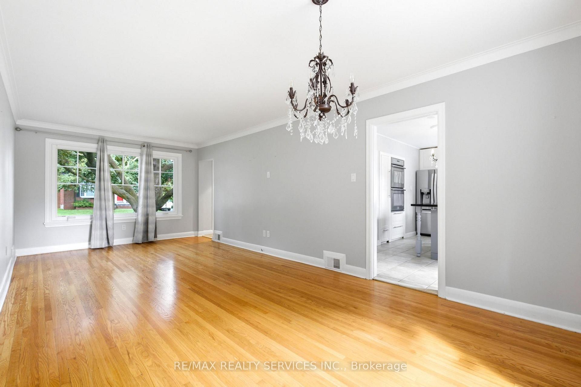 Photo 11 of 1544 Alexandra Boulevard, Mississauga, Lakeview — HOMEH