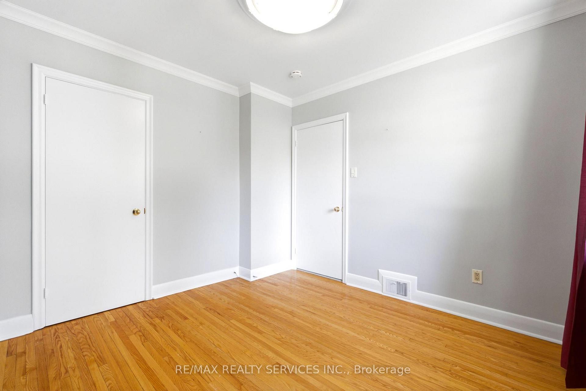 Photo 13 of 1544 Alexandra Boulevard, Mississauga, Lakeview — HOMEH