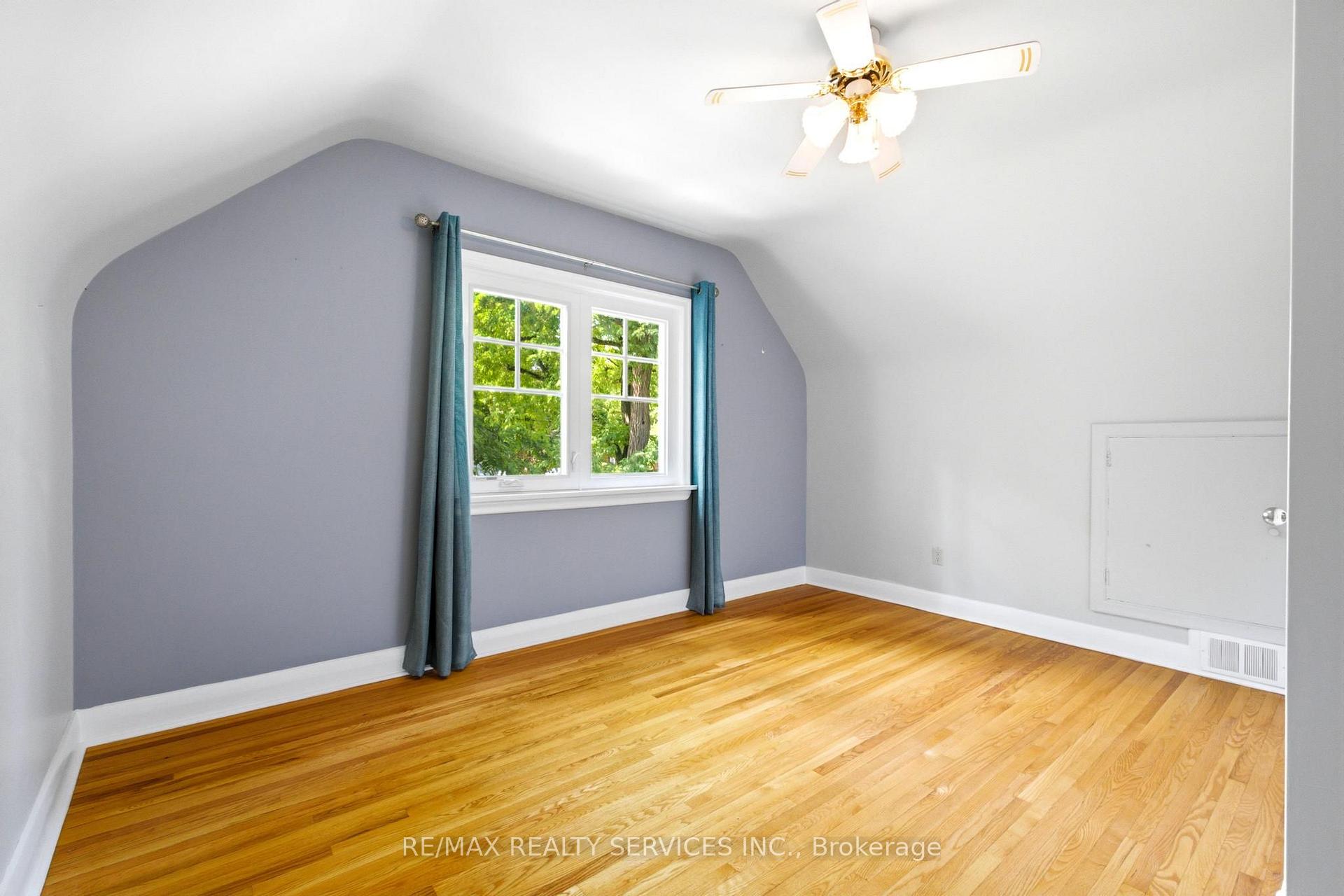 Photo 14 of 1544 Alexandra Boulevard, Mississauga, Lakeview — HOMEH