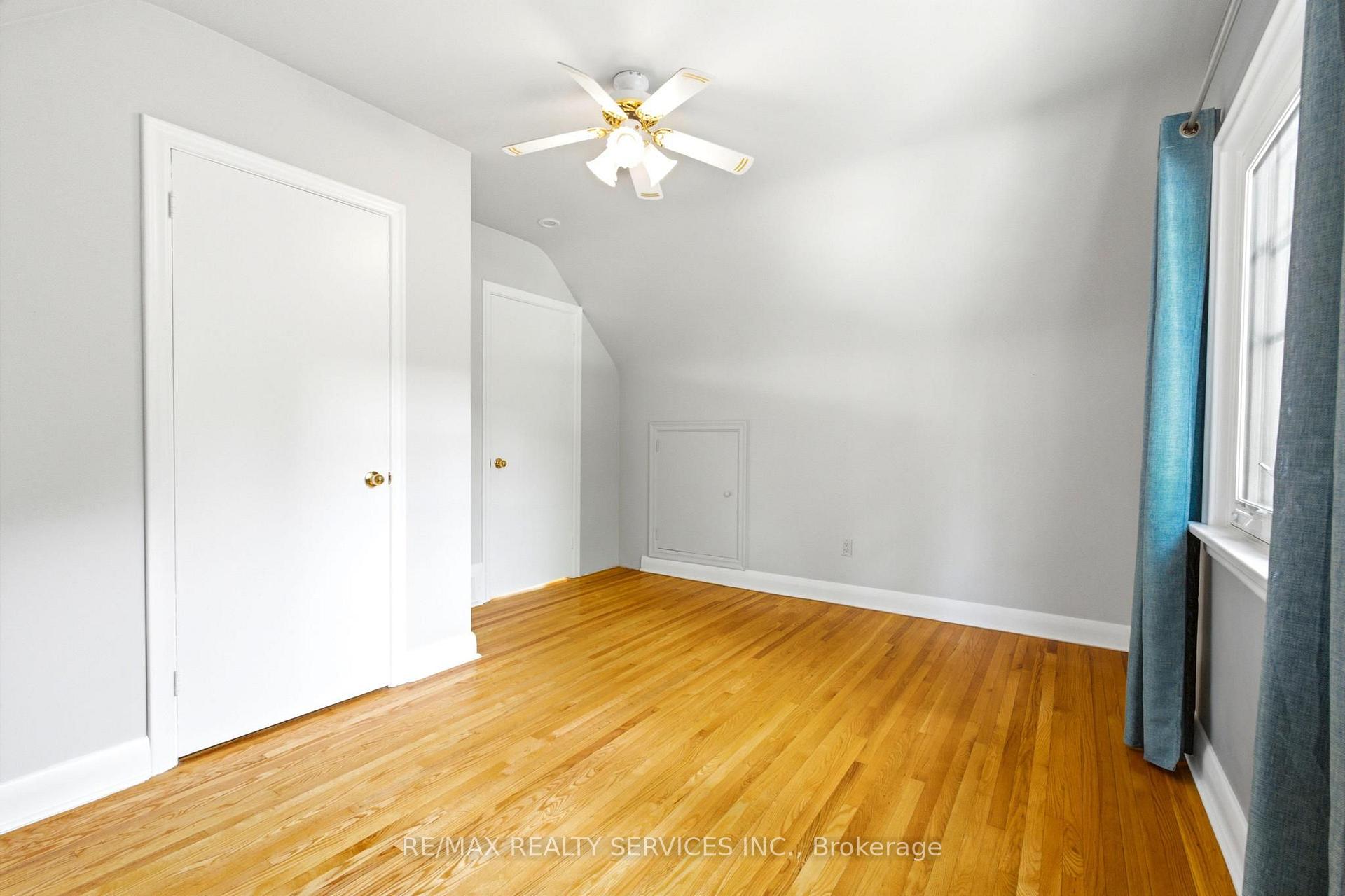 Photo 15 of 1544 Alexandra Boulevard, Mississauga, Lakeview — HOMEH