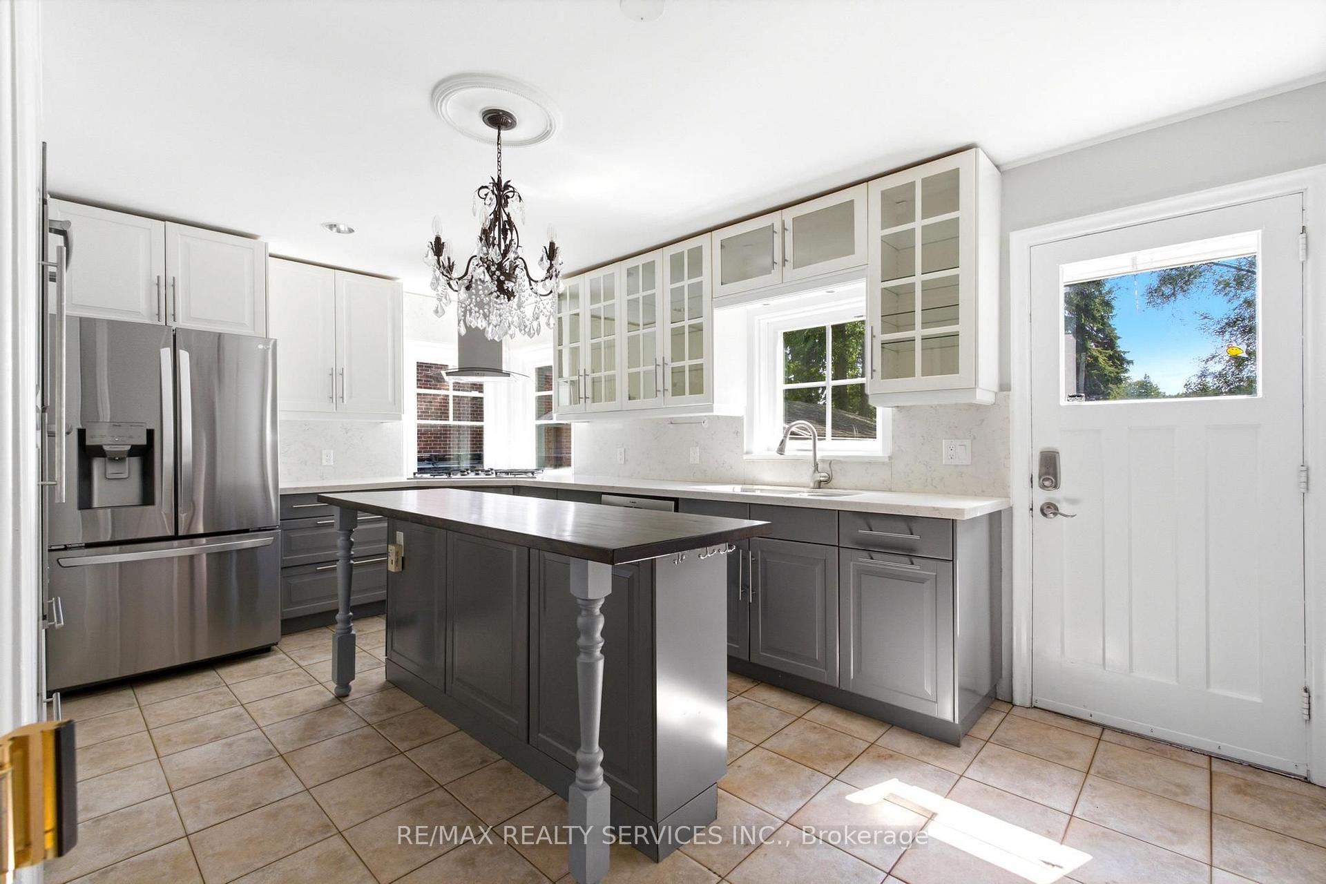 Photo 20 of 1544 Alexandra Boulevard, Mississauga, Lakeview — HOMEH