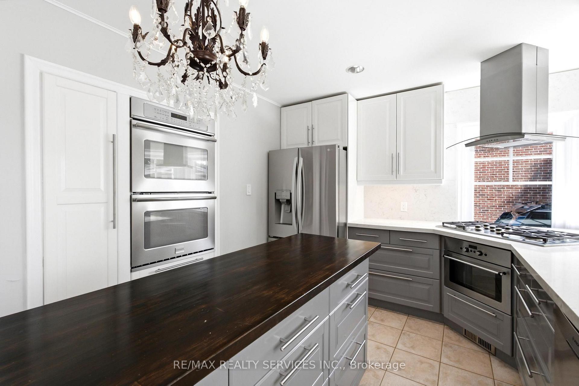 Photo 23 of 1544 Alexandra Boulevard, Mississauga, Lakeview — HOMEH