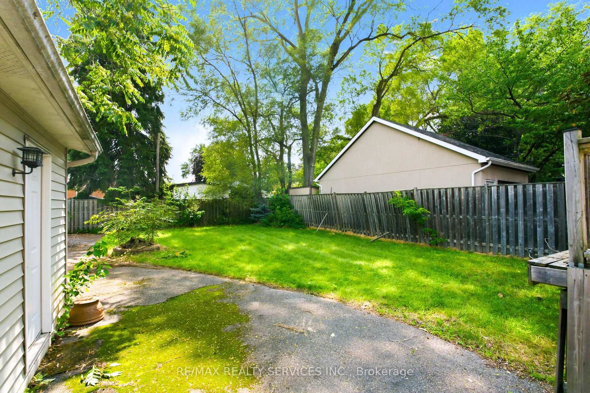 Photo 31 of 1544 Alexandra Boulevard, Mississauga, Lakeview — HOMEH