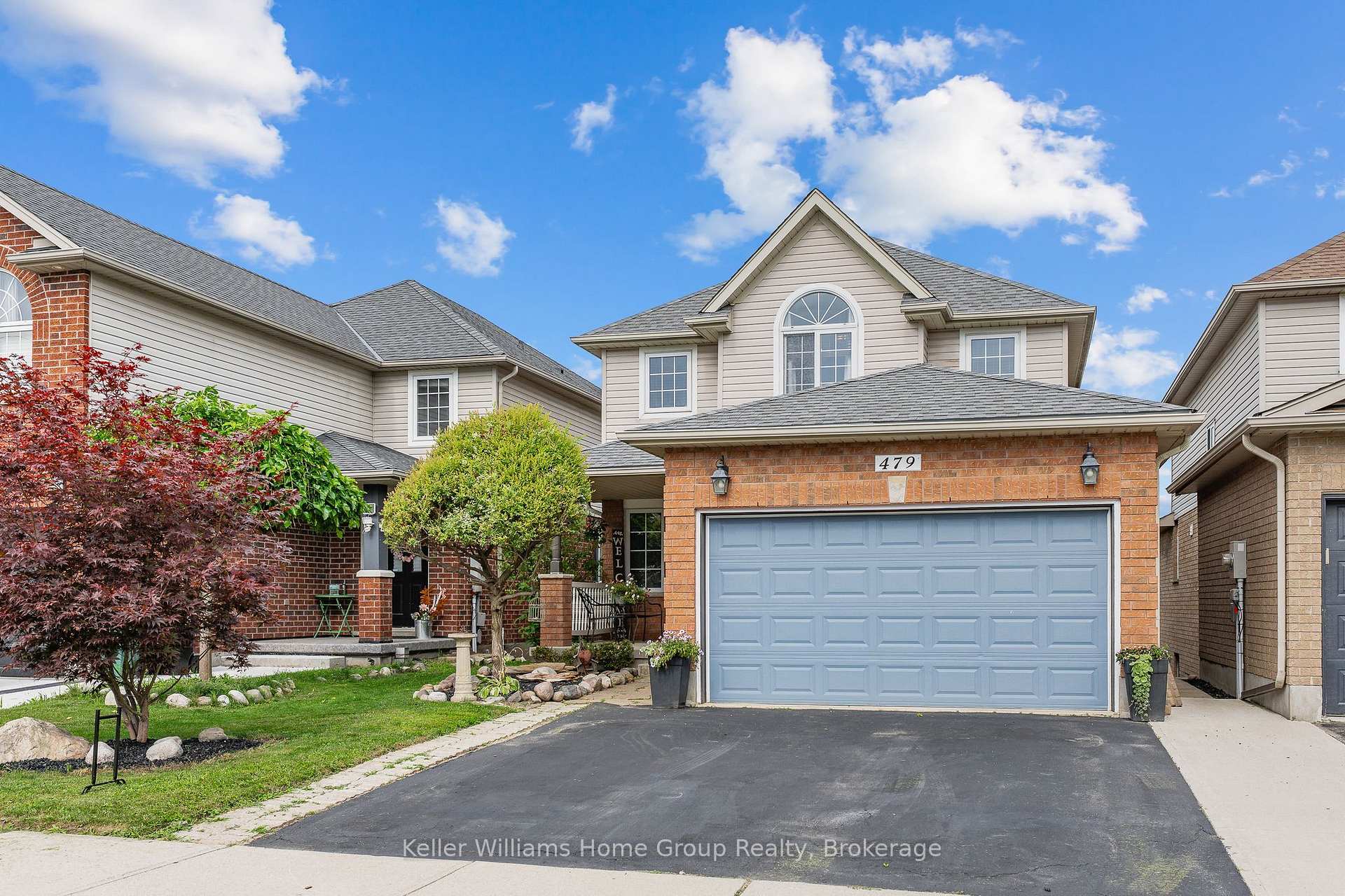 Photo 2 of 479 Doon S Drive E, Kitchener, Doon South — HOMEH