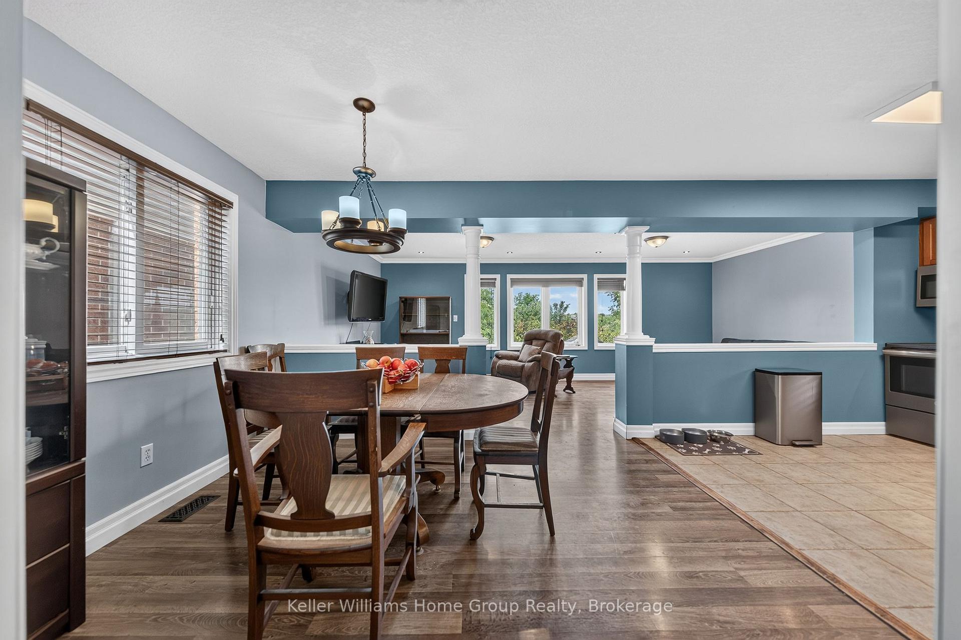 Photo 14 of 479 Doon S Drive E, Kitchener, Doon South — HOMEH