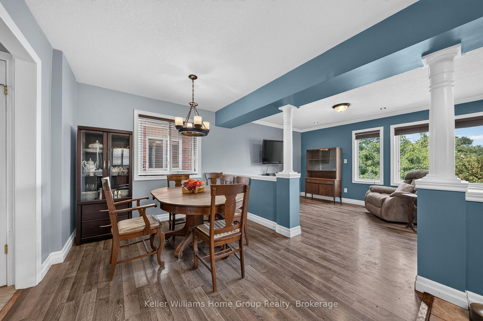 Photo 15 of 479 Doon S Drive E, Kitchener, Doon South — HOMEH