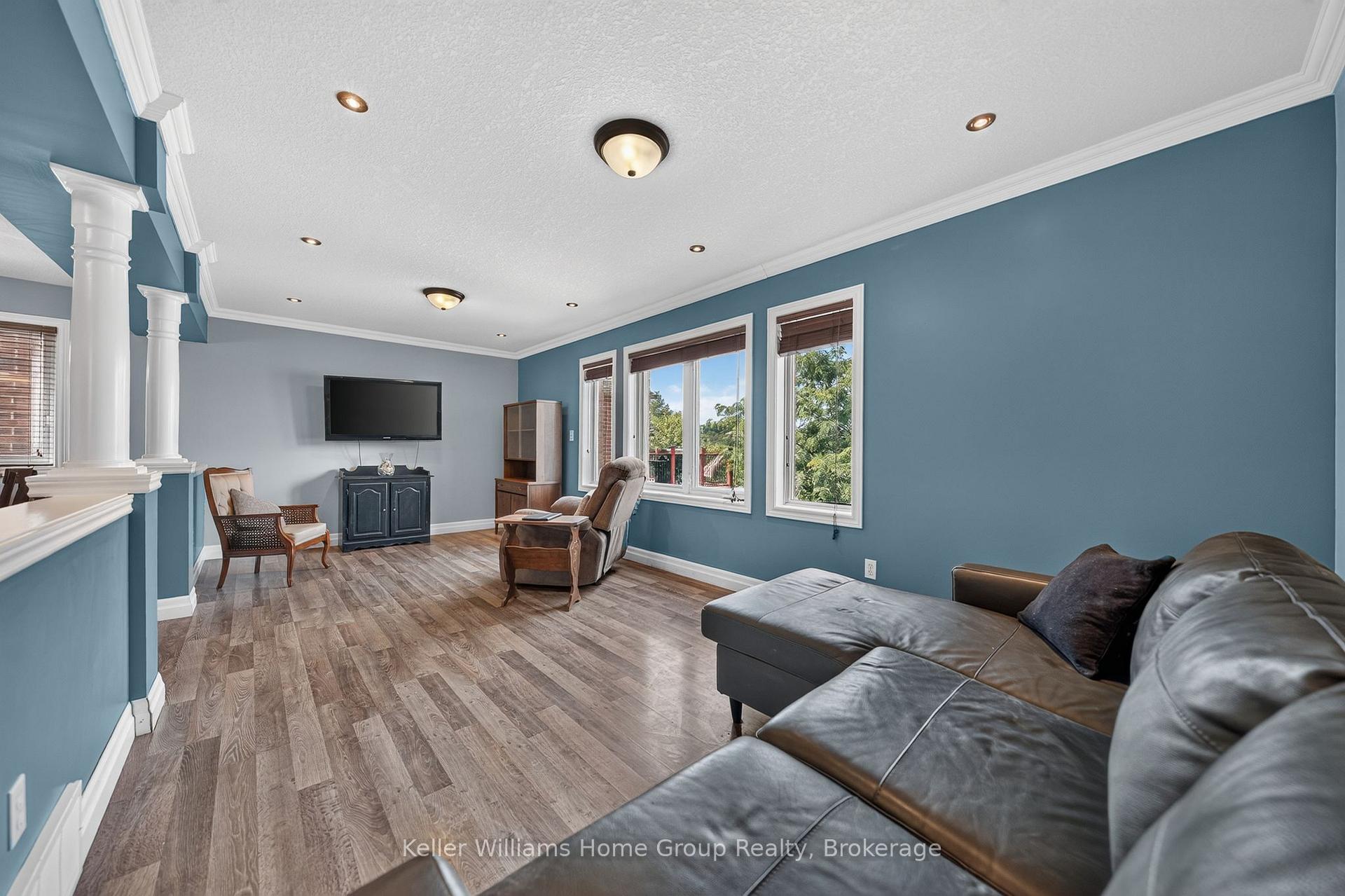 Photo 19 of 479 Doon S Drive E, Kitchener, Doon South — HOMEH