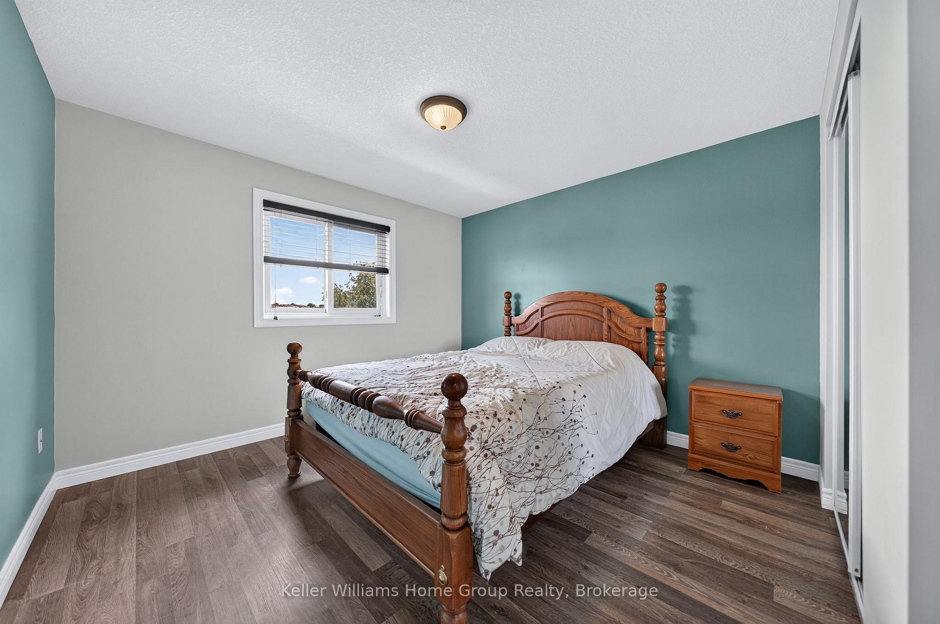 Photo 25 of 479 Doon S Drive E, Kitchener, Doon South — HOMEH