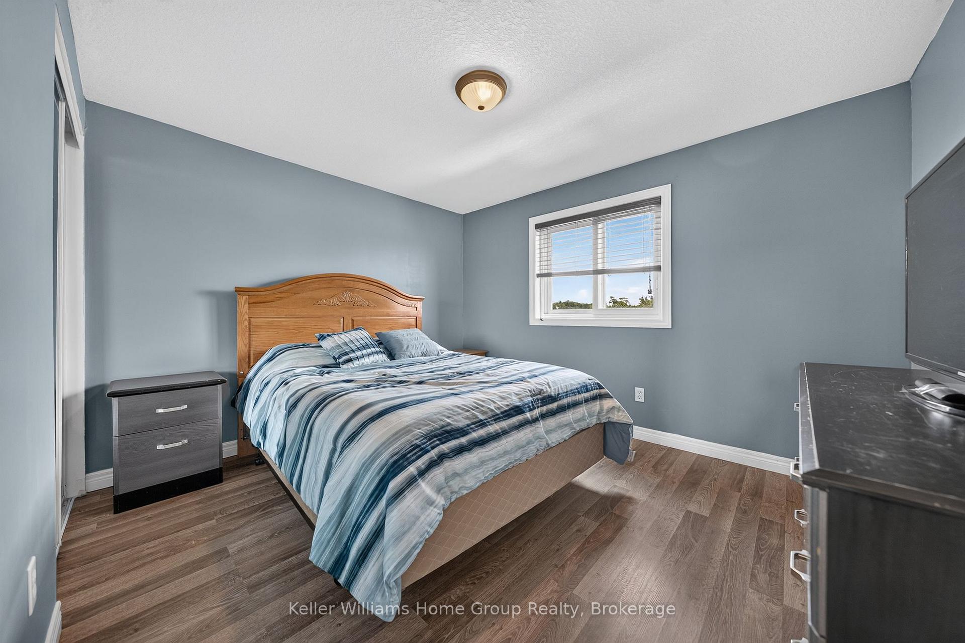 Photo 26 of 479 Doon S Drive E, Kitchener, Doon South — HOMEH