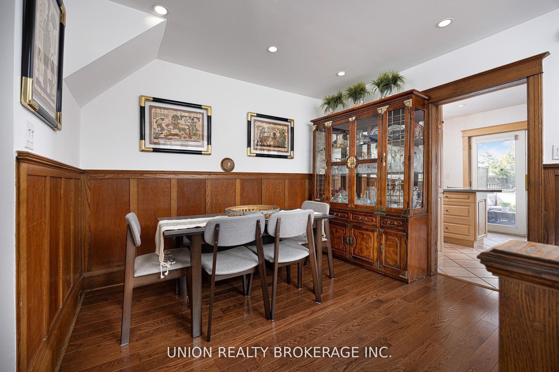 Photo 13 of 154 Blantyre Avenue, Scarborough, Birchcliffe-Cliffside — HOMEH