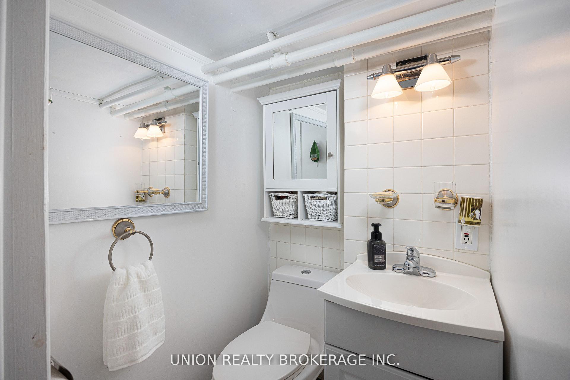 Photo 30 of 154 Blantyre Avenue, Scarborough, Birchcliffe-Cliffside — HOMEH