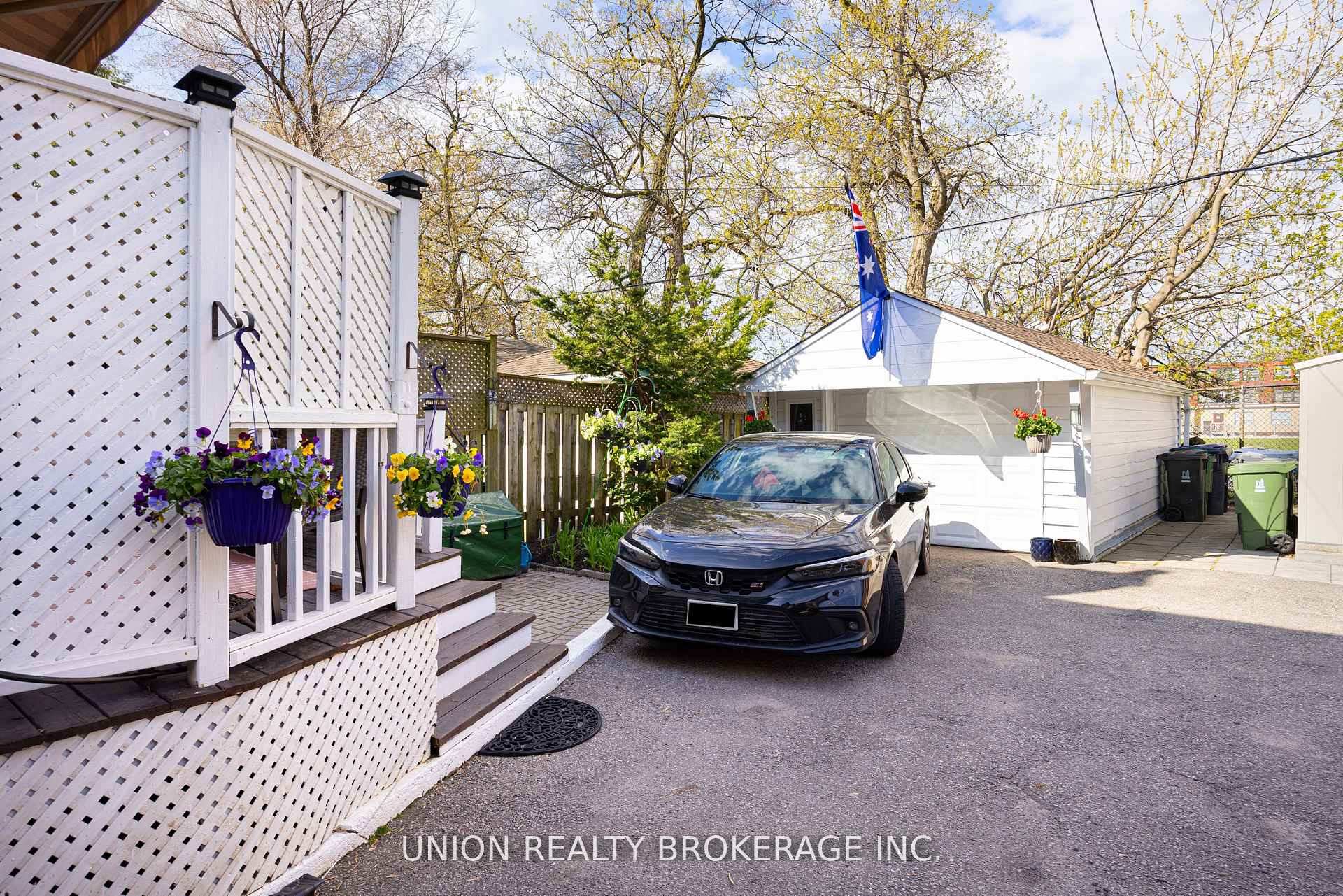 Photo 34 of 154 Blantyre Avenue, Scarborough, Birchcliffe-Cliffside — HOMEH