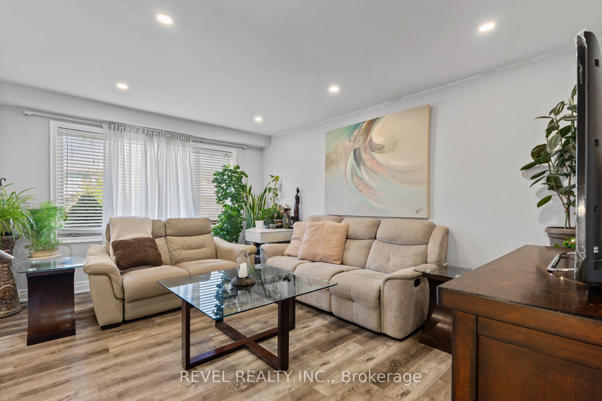 Photo 6 of 24 Bramhall Circle, Brampton, Madoc — HOMEH