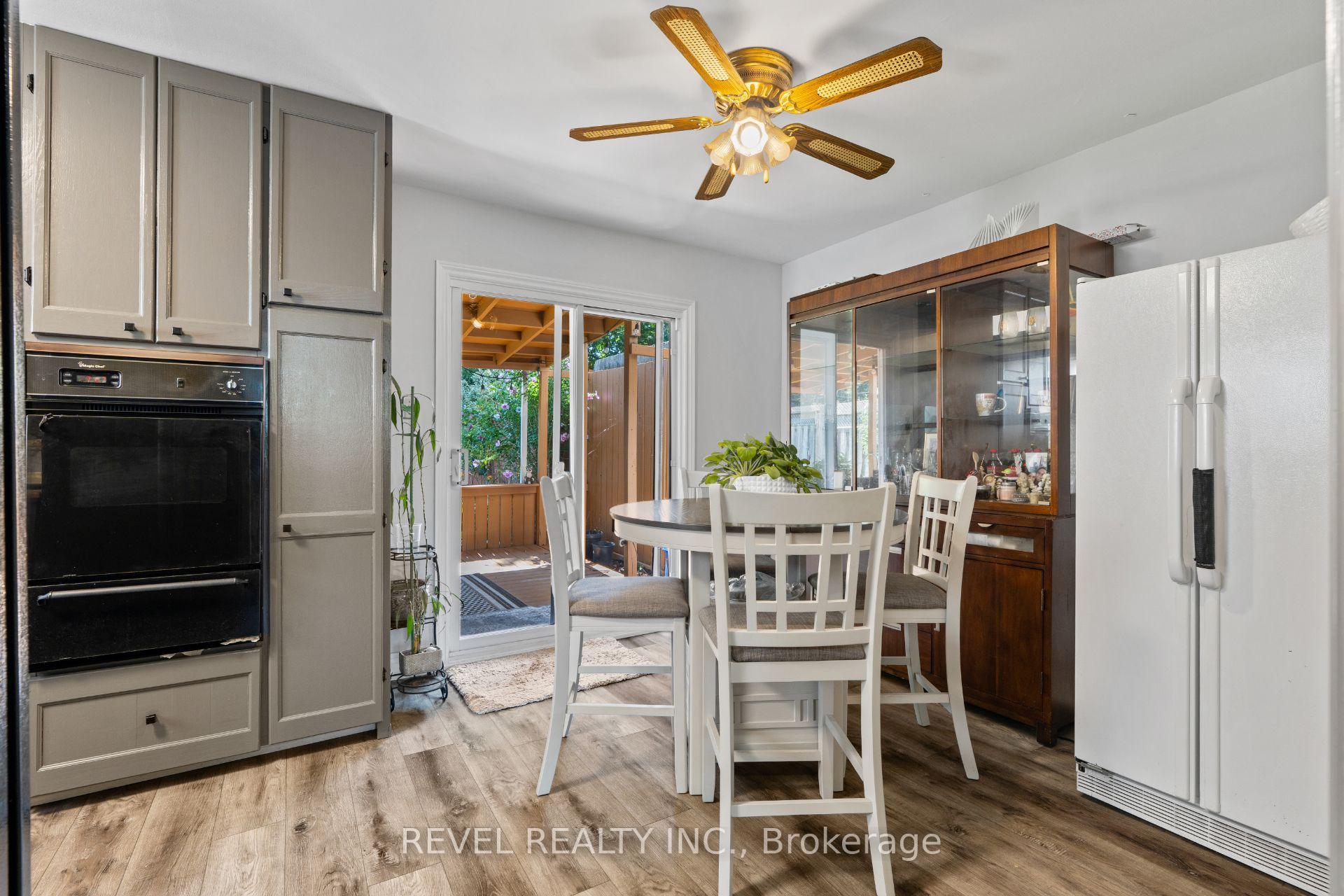 Photo 7 of 24 Bramhall Circle, Brampton, Madoc — HOMEH